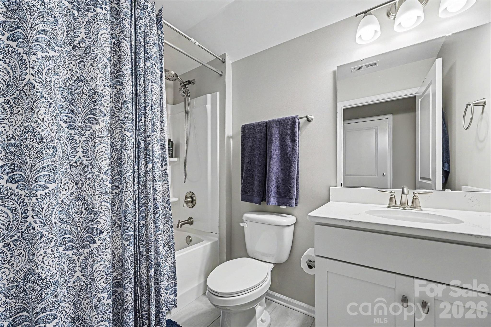 Full bath completes the upstairs suite - 122 Boatwright Lane, Mooresville