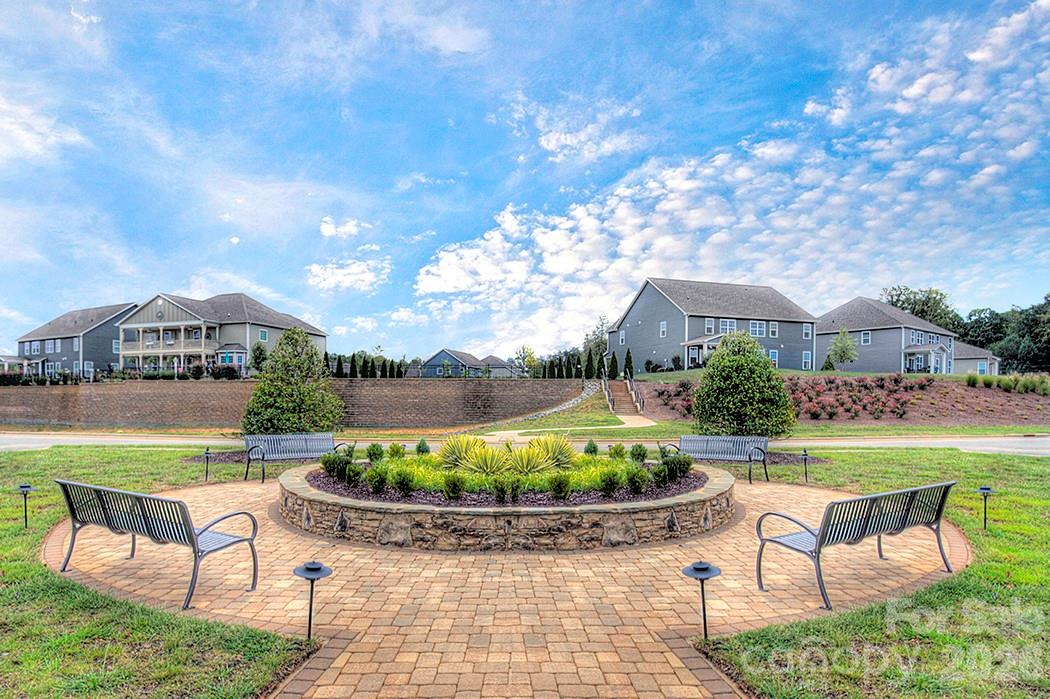 Community sitting area - 122 Boatwright Lane, Mooresville