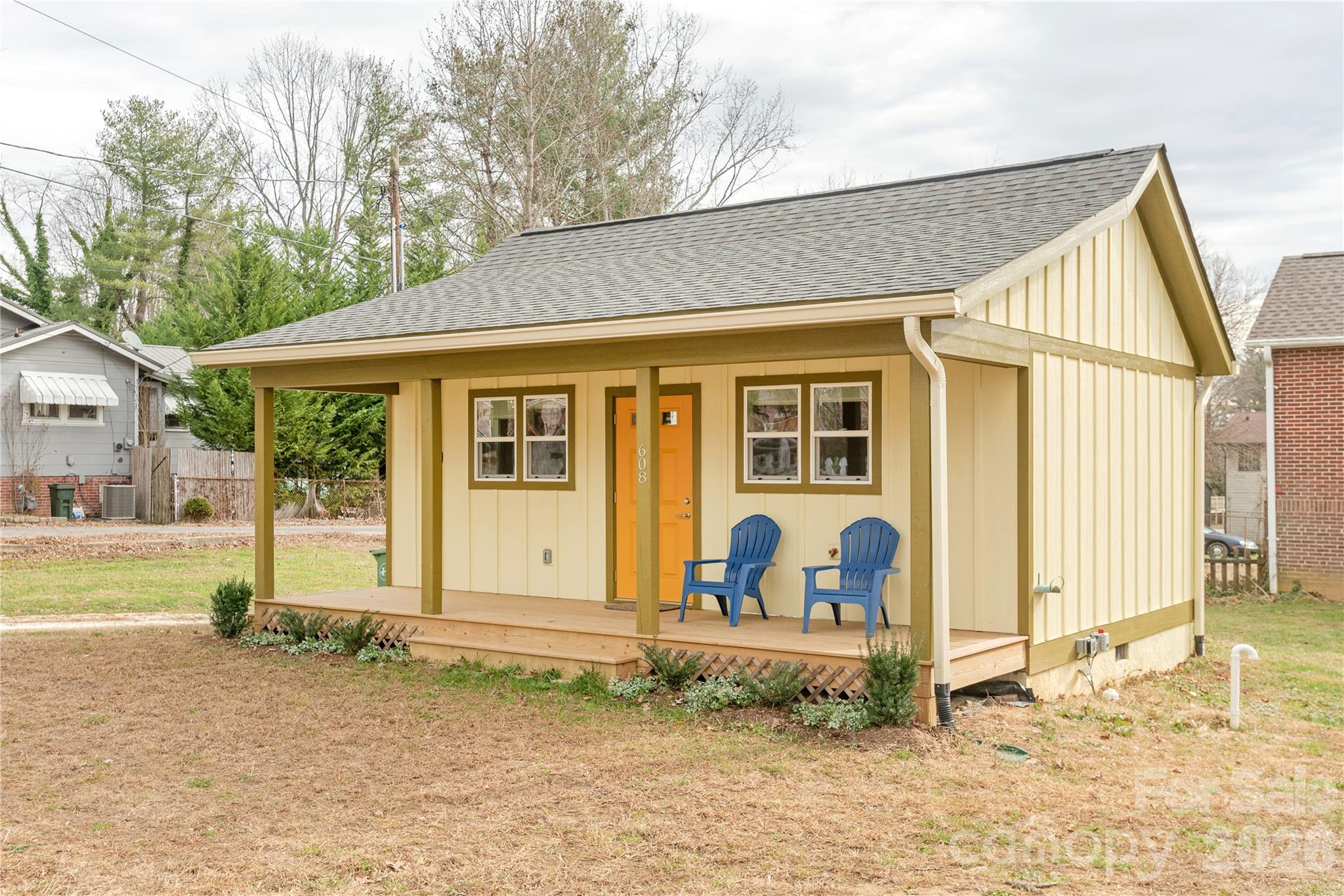 Welcome Home! - 608 Ray Avenue, Hendersonville