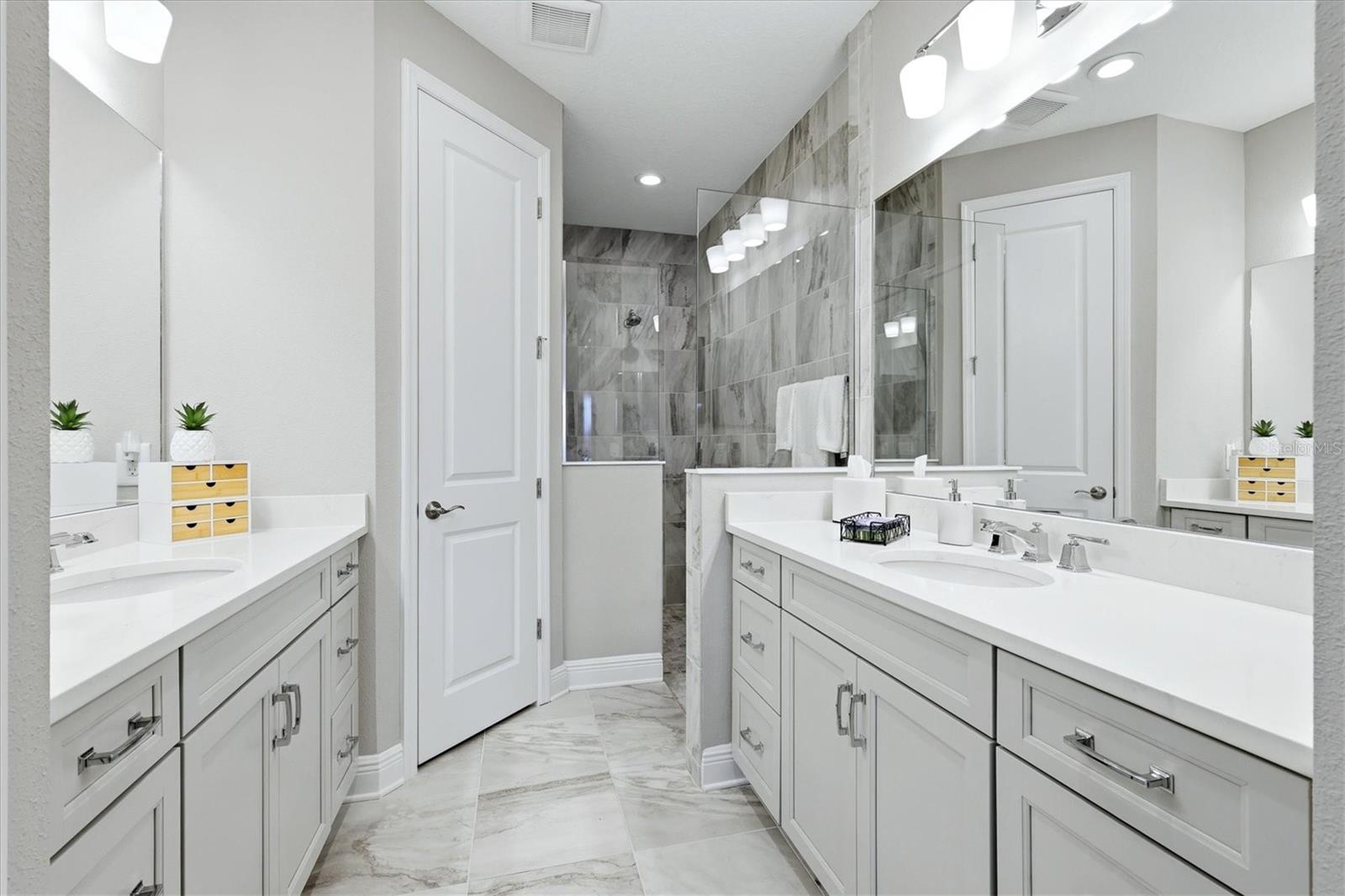 Villa at 12650 PALATKA DR, VENICE, photo 19 of 58
