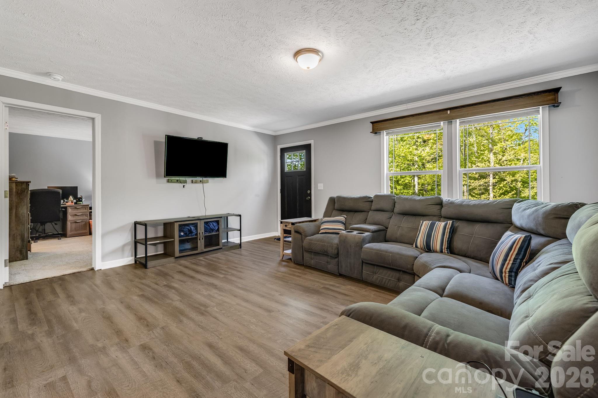 Single Family Residence at 118 Bartram Way, Black Mountain, photo 6 of 31