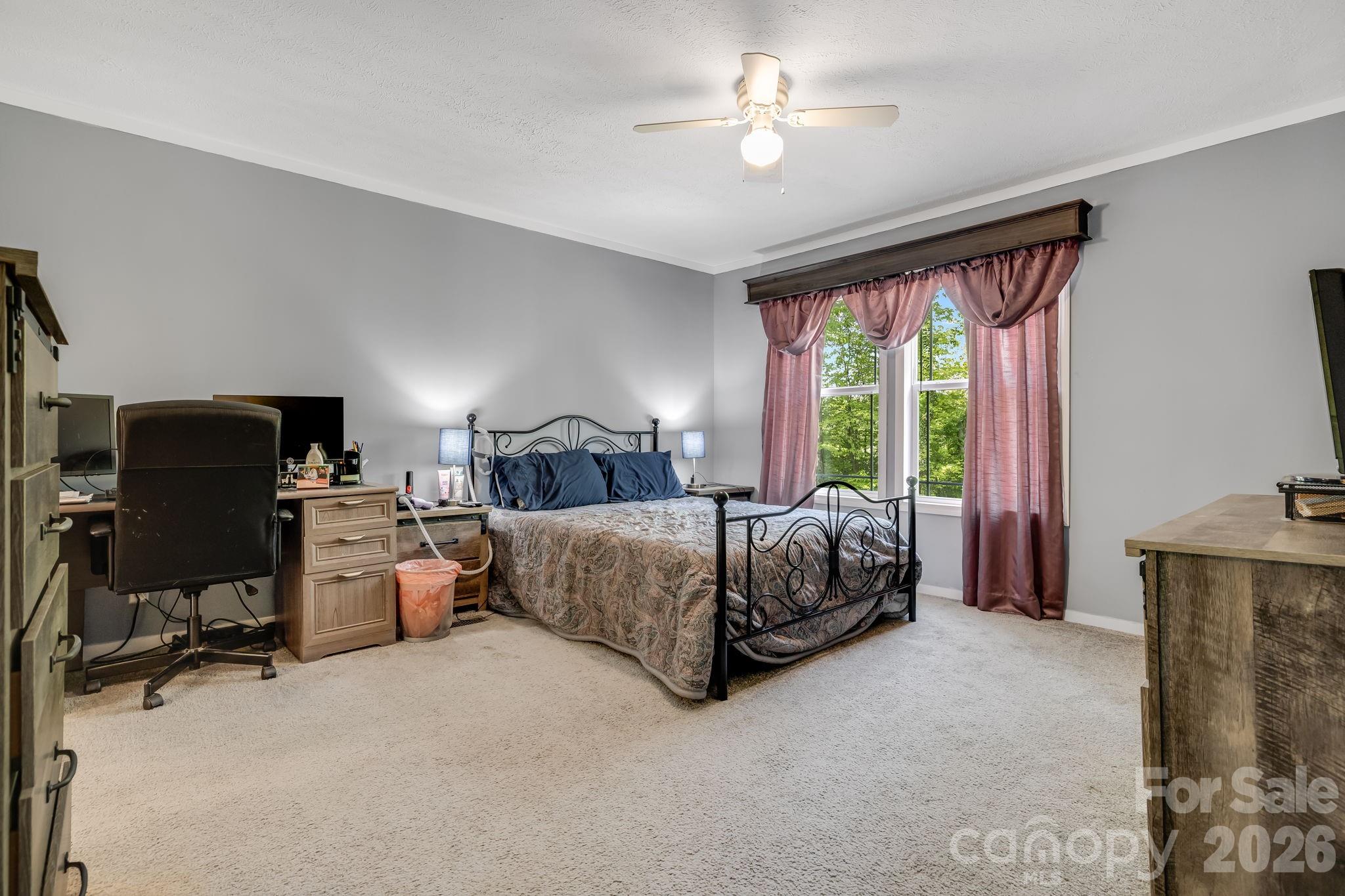 Single Family Residence at 118 Bartram Way, Black Mountain, photo 16 of 31
