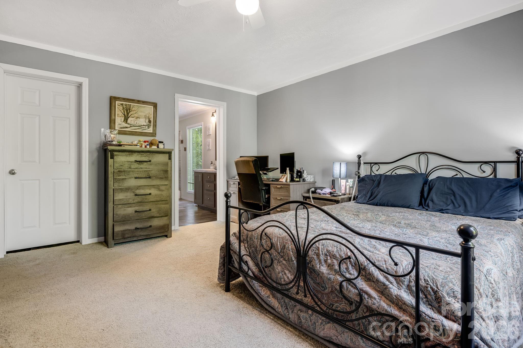 Single Family Residence at 118 Bartram Way, Black Mountain, photo 17 of 31