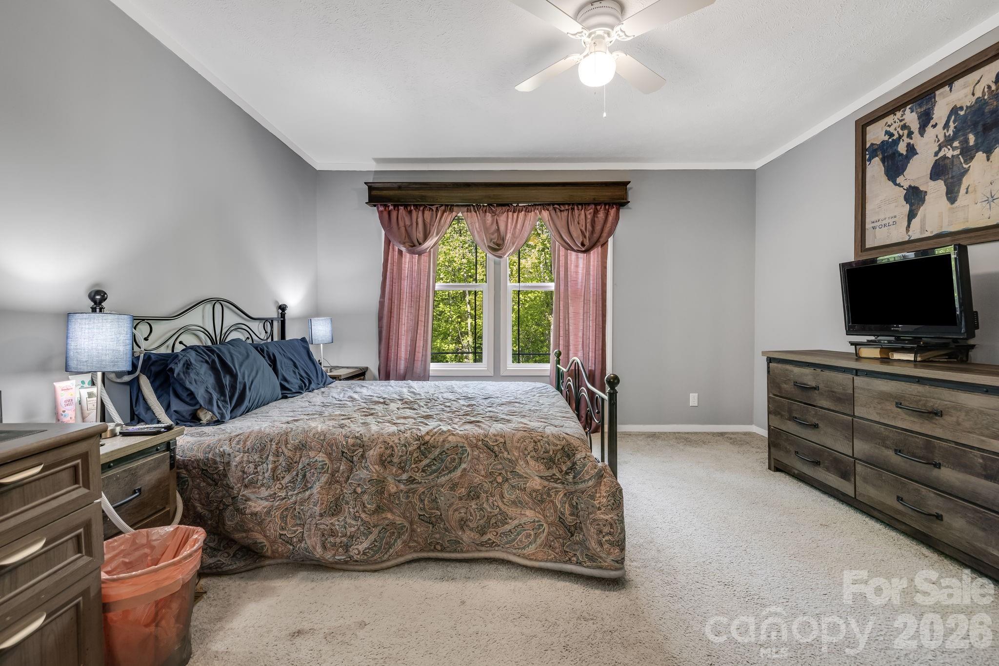 Single Family Residence at 118 Bartram Way, Black Mountain, photo 18 of 31