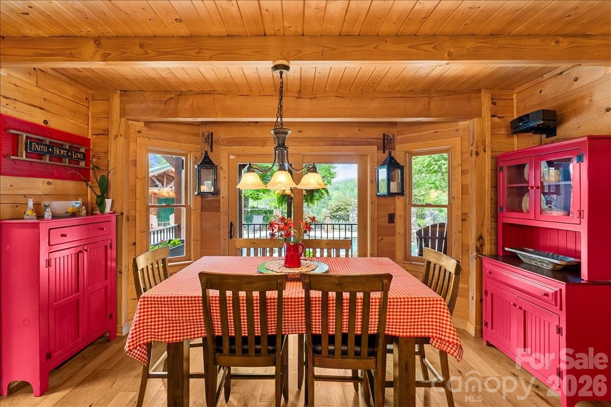 1448 Liberty Church Road Breakfast Room - 1448 Liberty Church Road, Mocksville