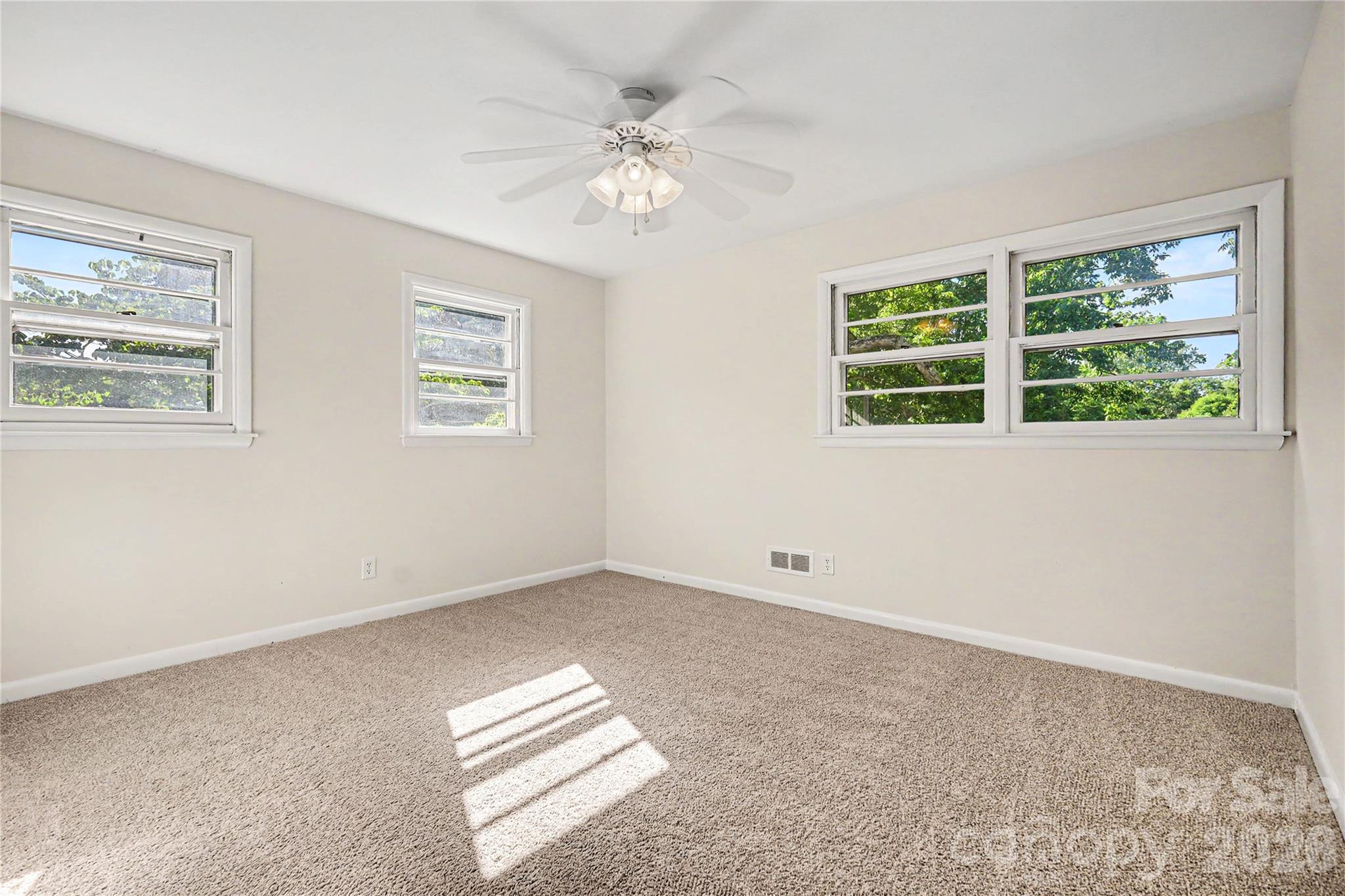 Single Family Residence at 211 Windsor Drive, Shelby, photo 13 of 21