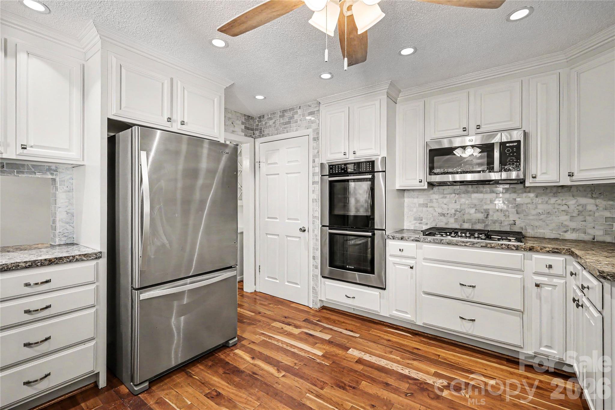 Single Family Residence at 211 Windsor Drive, Shelby, photo 15 of 21