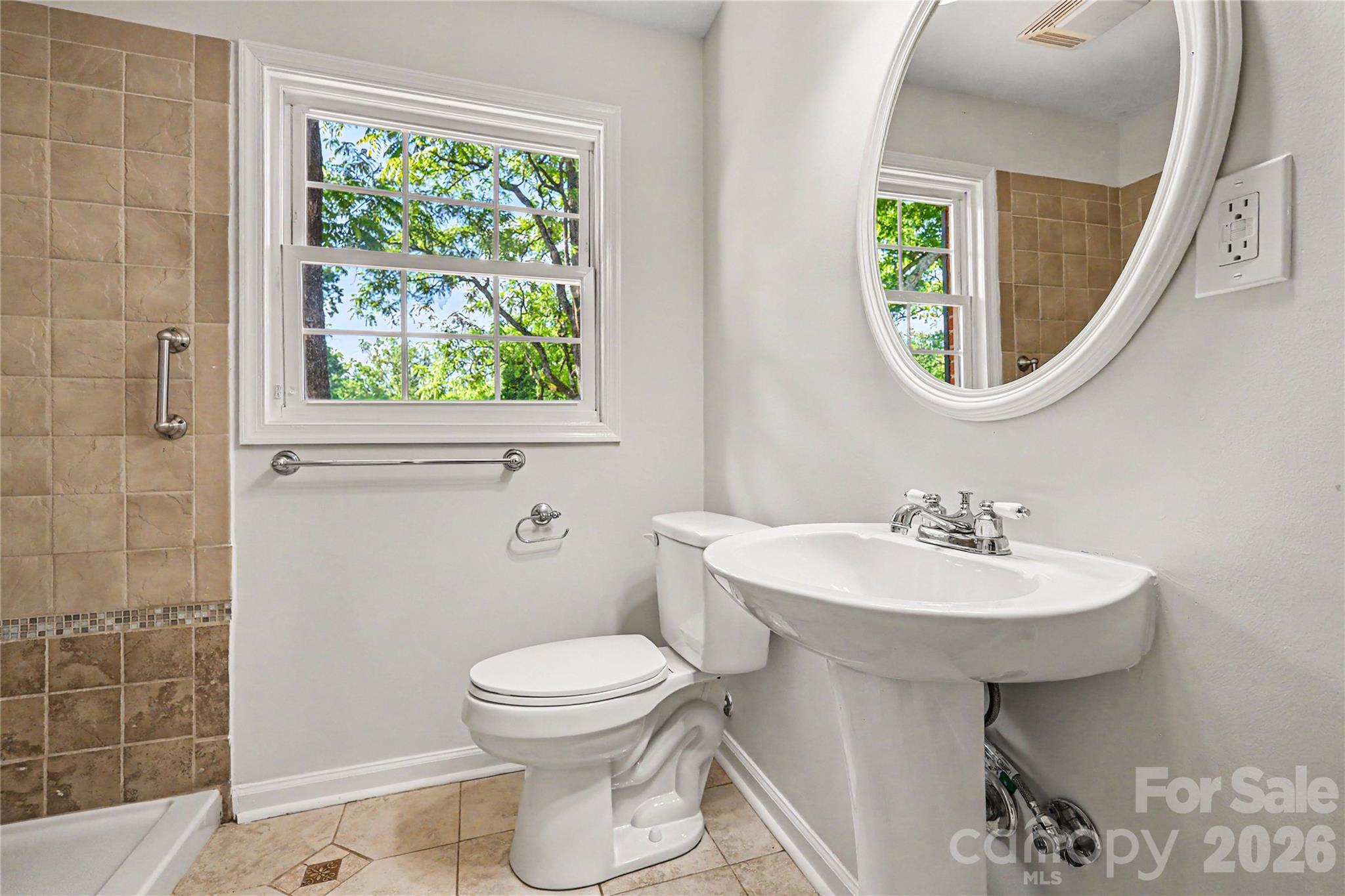 Single Family Residence at 211 Windsor Drive, Shelby, photo 18 of 21