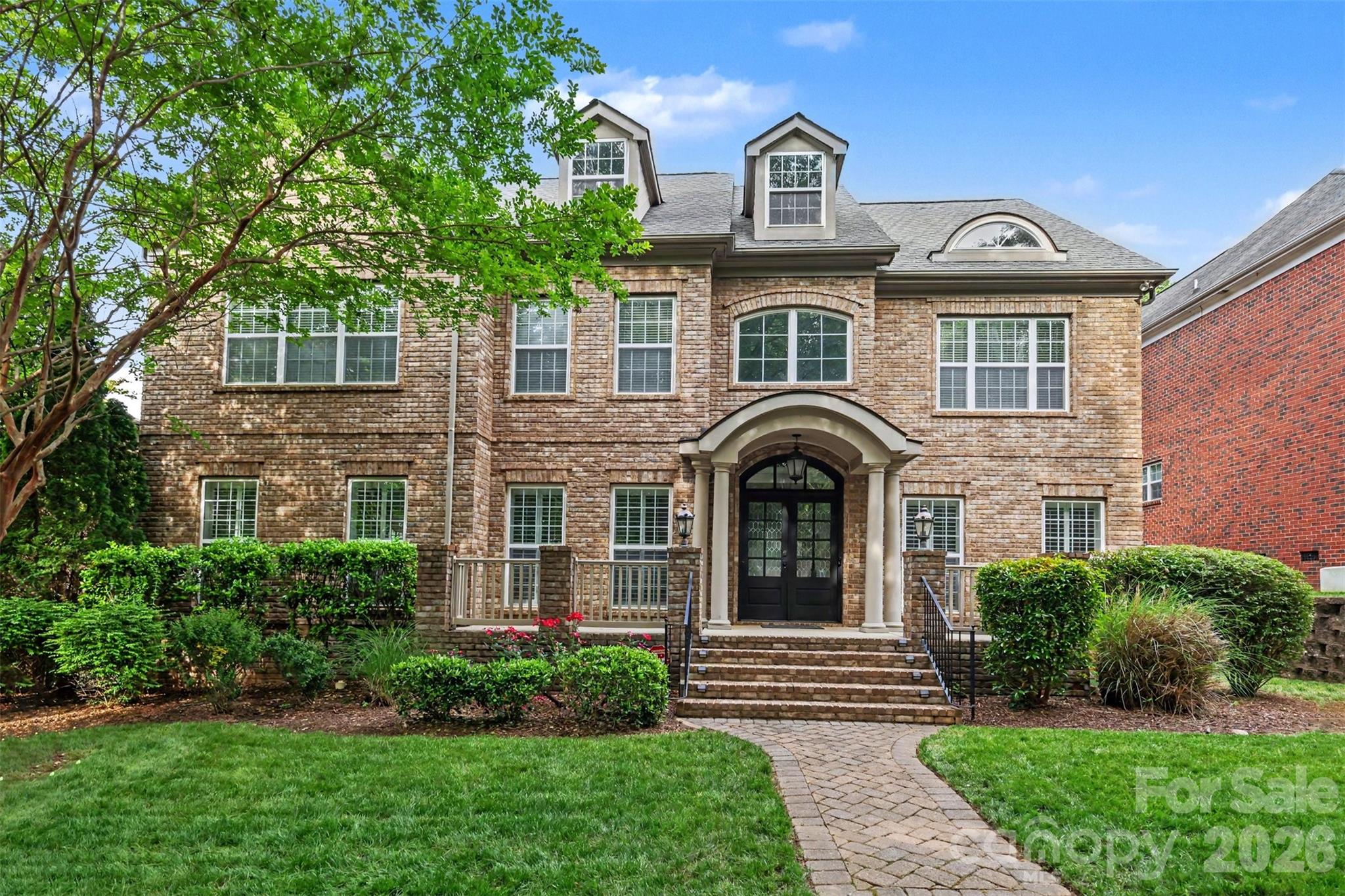 Single Family Residence at 11215 Warfield Avenue, Huntersville, photo 3 of 44