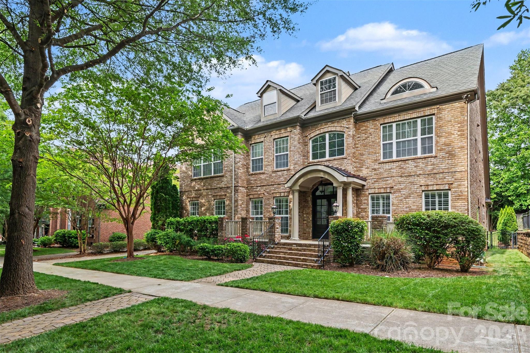 Single Family Residence at 11215 Warfield Avenue, Huntersville, photo 2 of 44