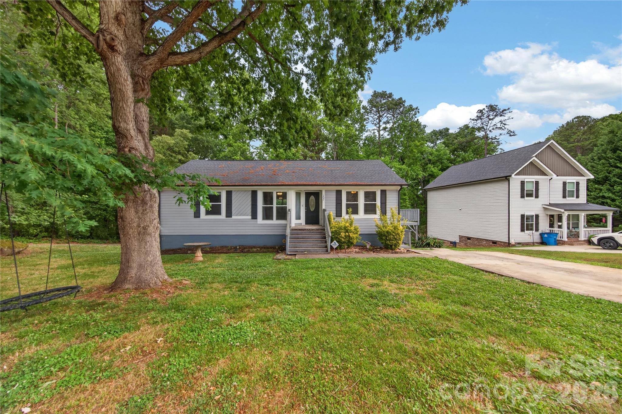 Single Family Residence at 202 King David Lane, Gastonia, photo 2 of 23