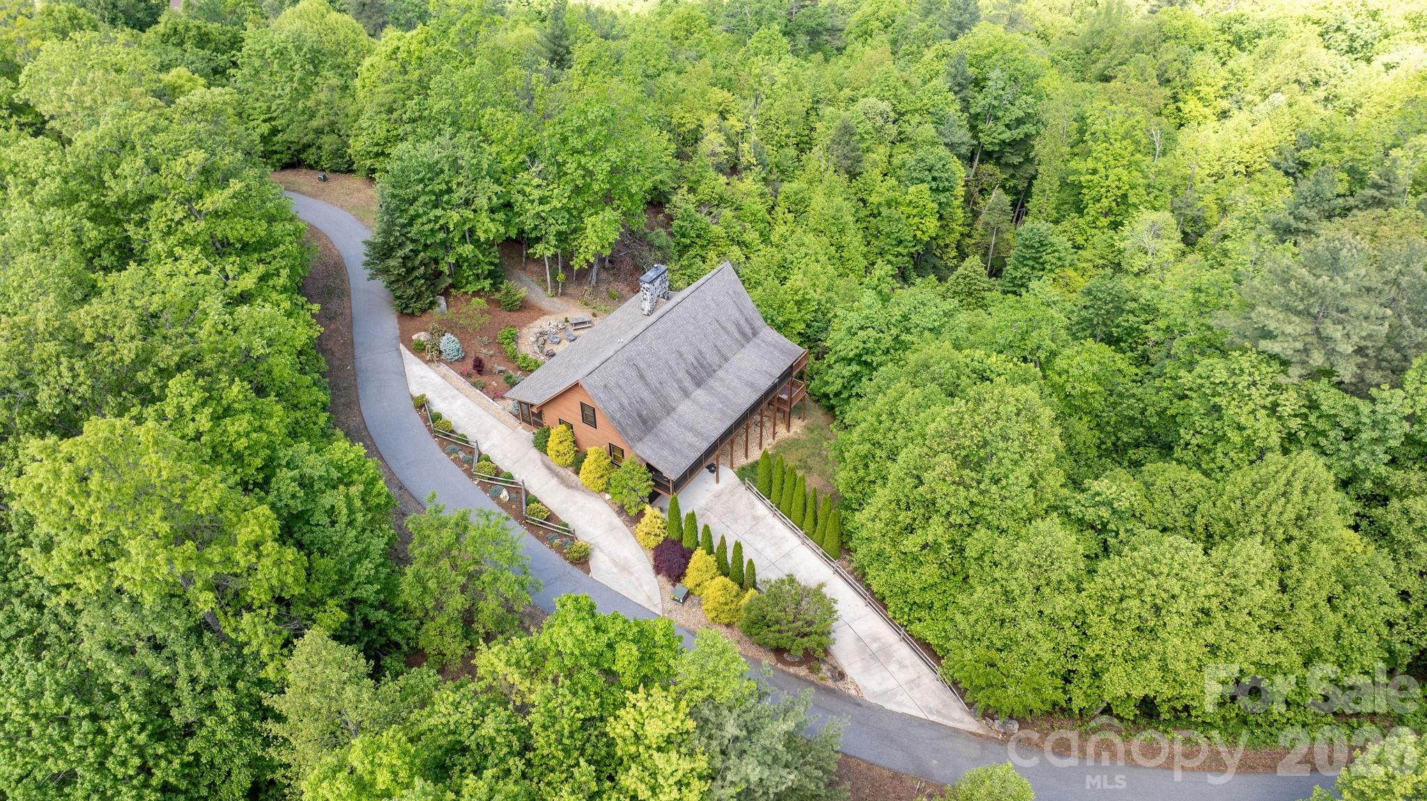 Two Entry Points For Convenience! - 6749 Fire Crest Lane, Lenoir