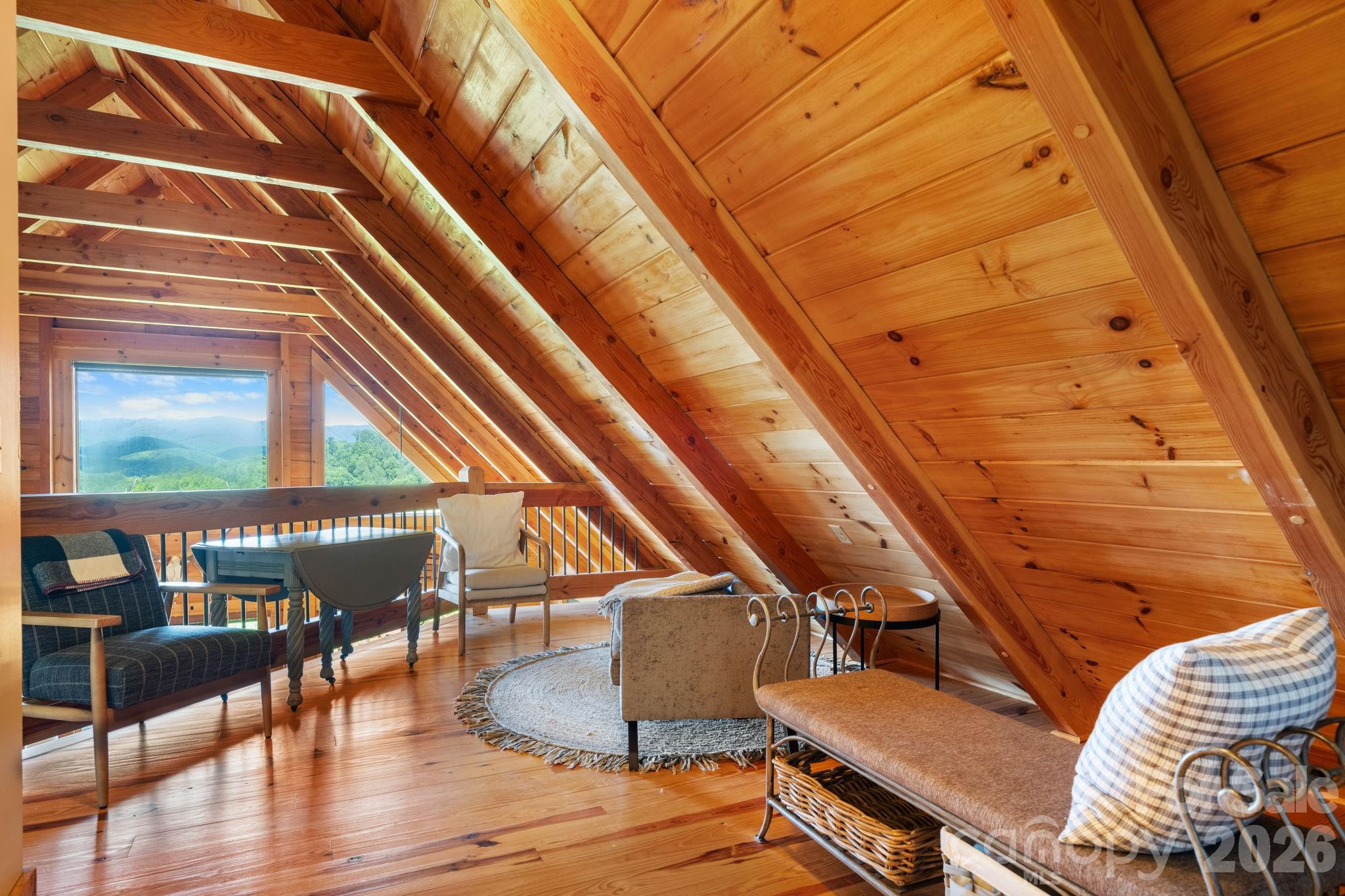Upper Loft - 6749 Fire Crest Lane, Lenoir