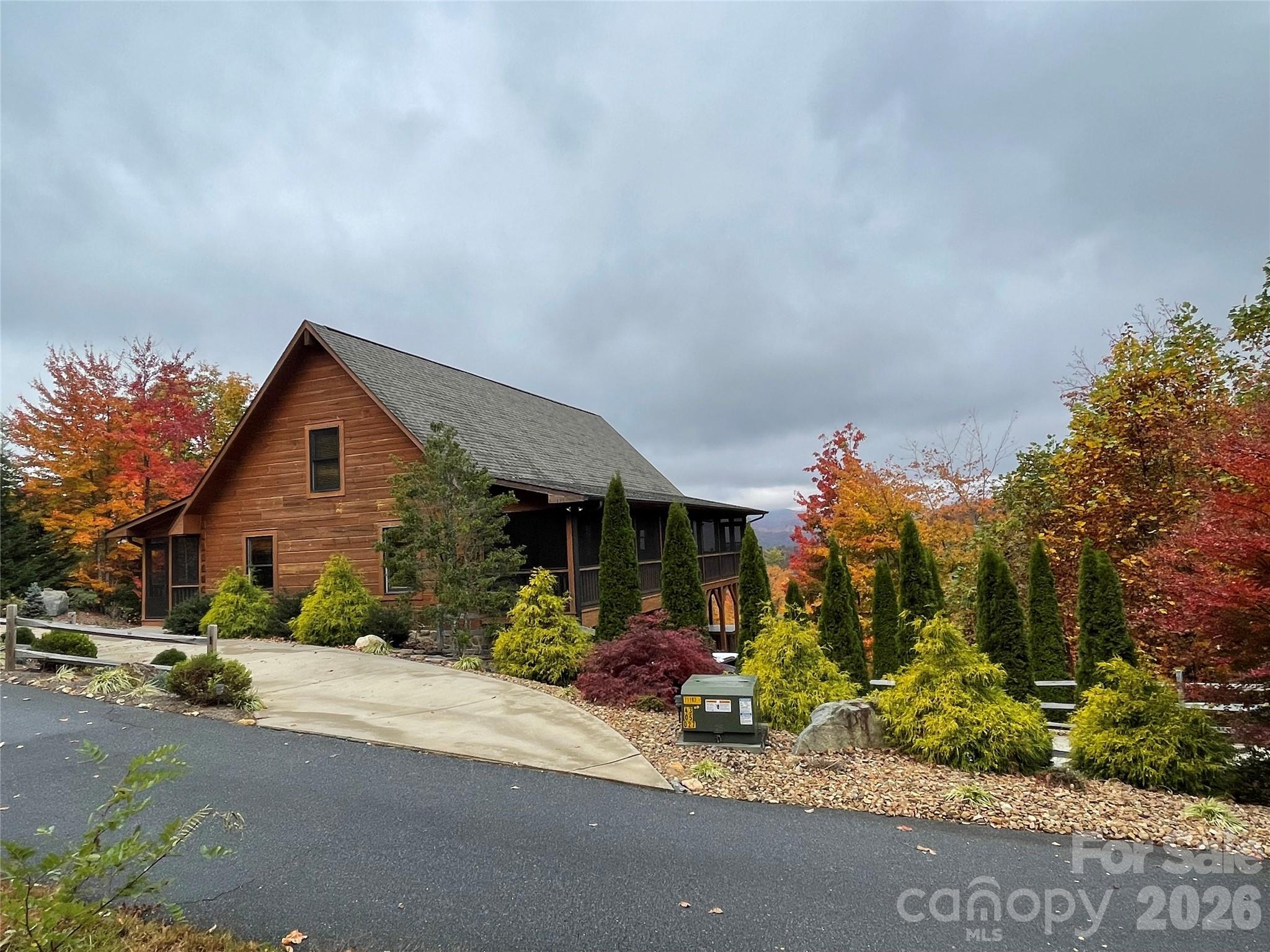 Fall! - 6749 Fire Crest Lane, Lenoir