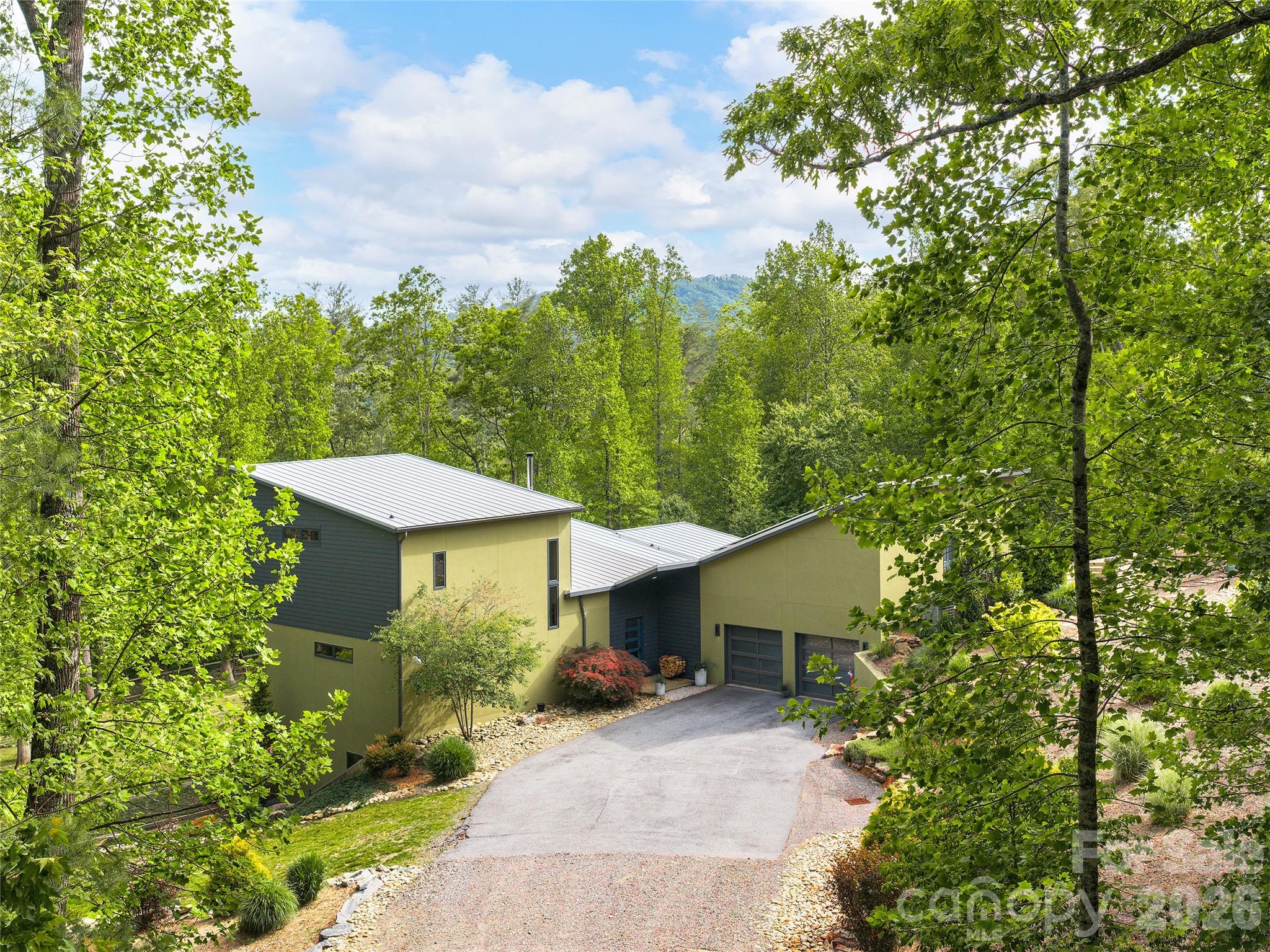 15 Sourwood Lane