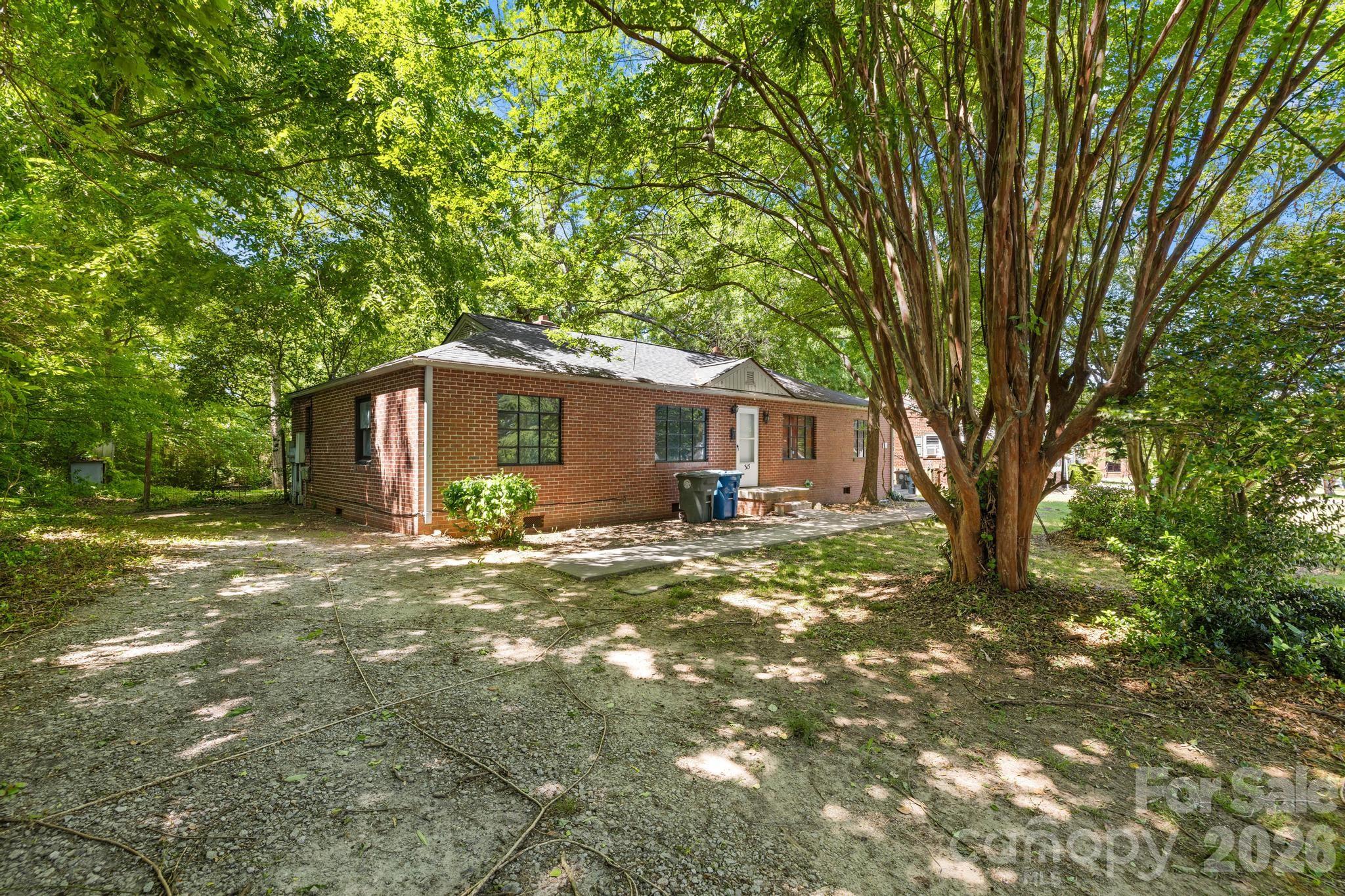 Duplex at 317 W D Avenue, Salisbury, photo 2 of 32