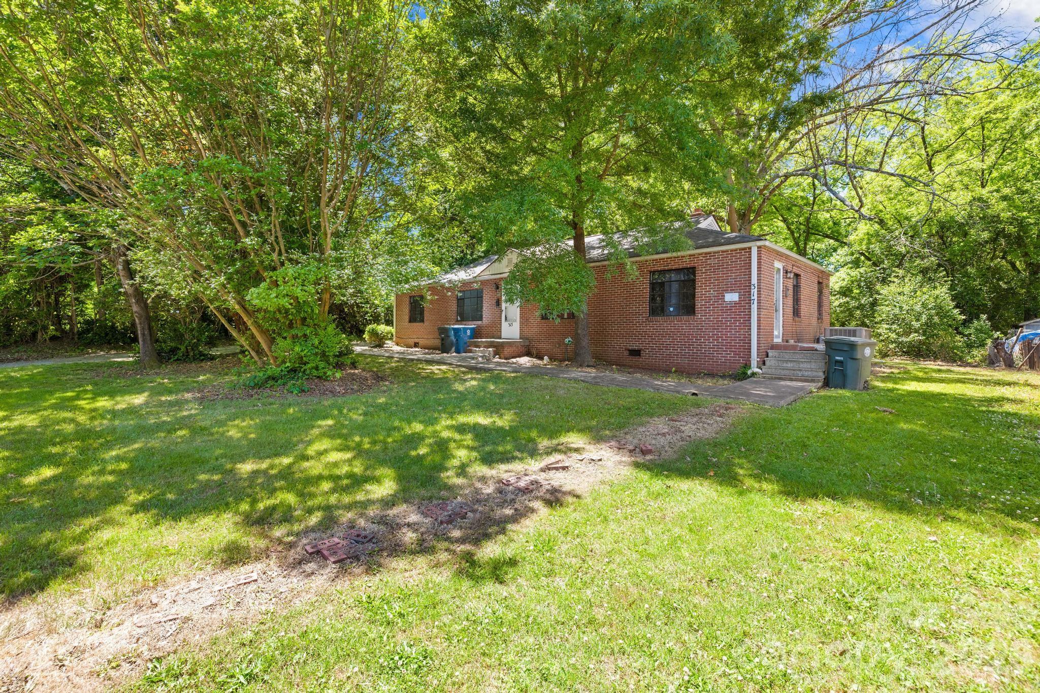 Duplex at 317 W D Avenue, Salisbury, photo 6 of 32