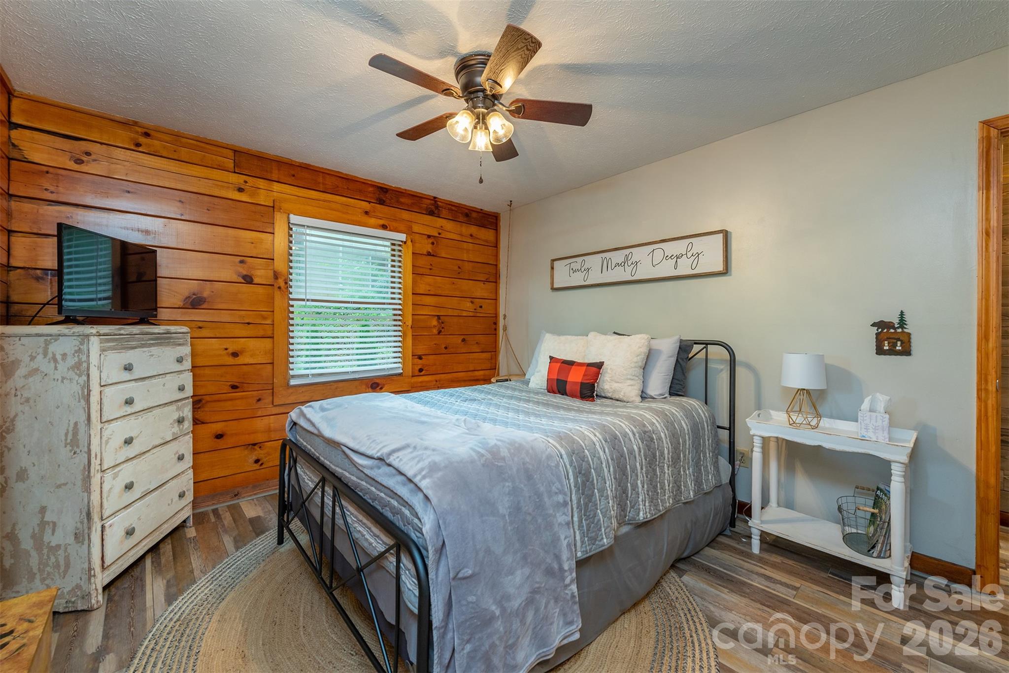 Single Family Residence at 154 Cedarwood Drive, Waynesville, photo 9 of 17