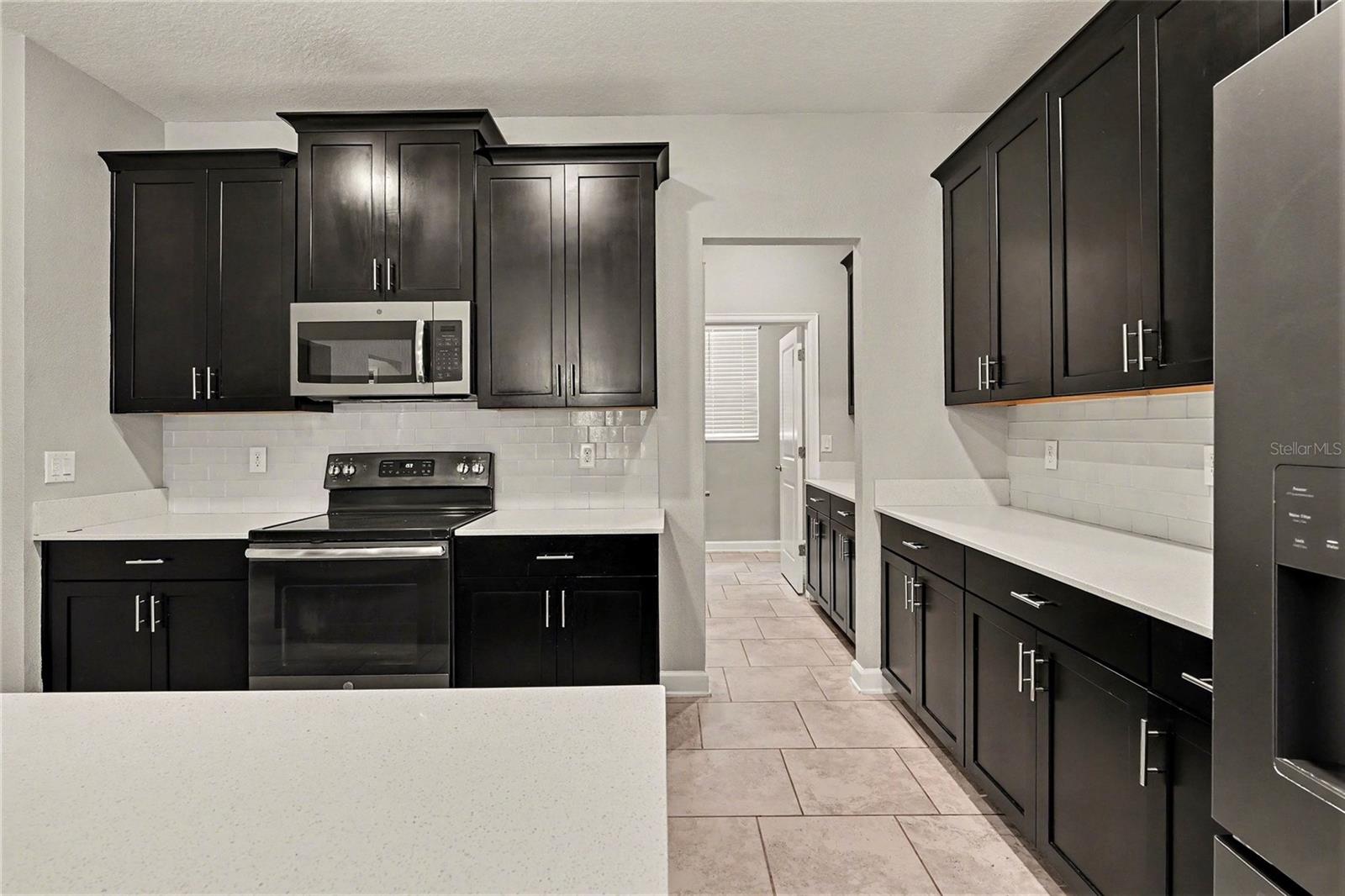 Single Family Residence at 467 BRUNSWICK DR, DAVENPORT, photo 11 of 29