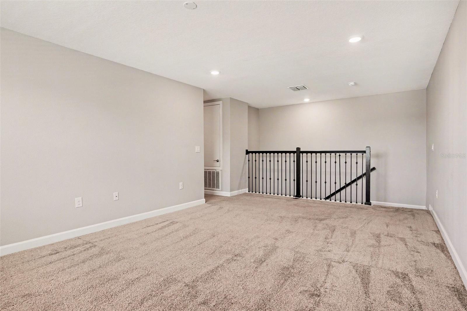Single Family Residence at 467 BRUNSWICK DR, DAVENPORT, photo 13 of 29