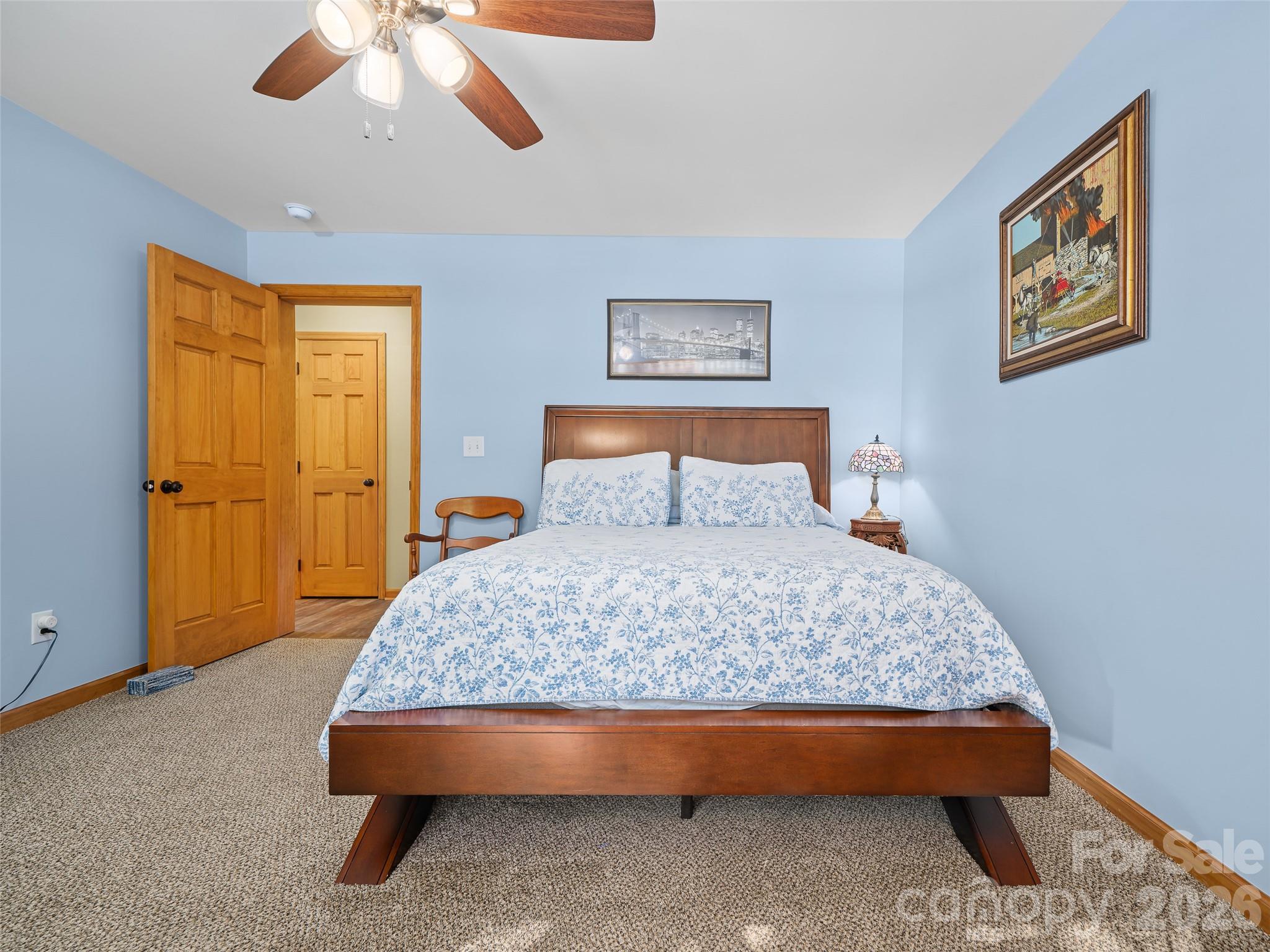 Ceiling fan - Cool in summer, cozy in winter - 326 Ewart Wilson Road, Burnsville