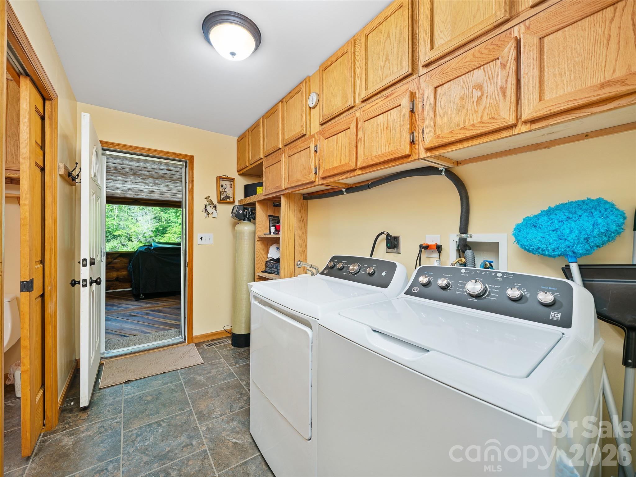 New appliances 3/25 - 326 Ewart Wilson Road, Burnsville