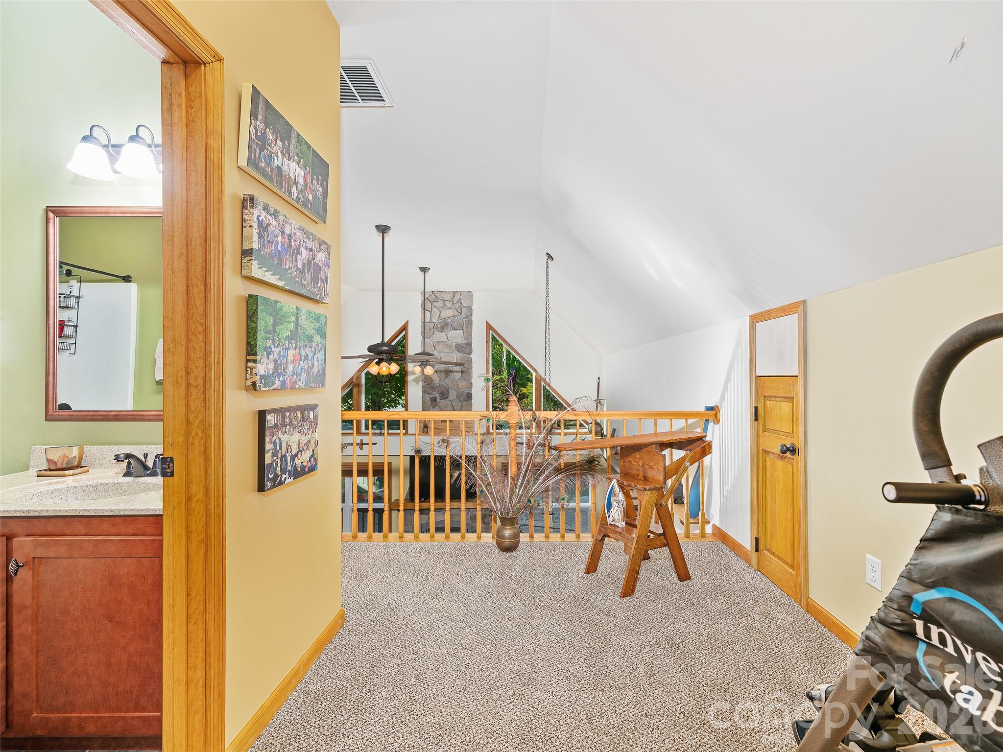 Loft - 326 Ewart Wilson Road, Burnsville