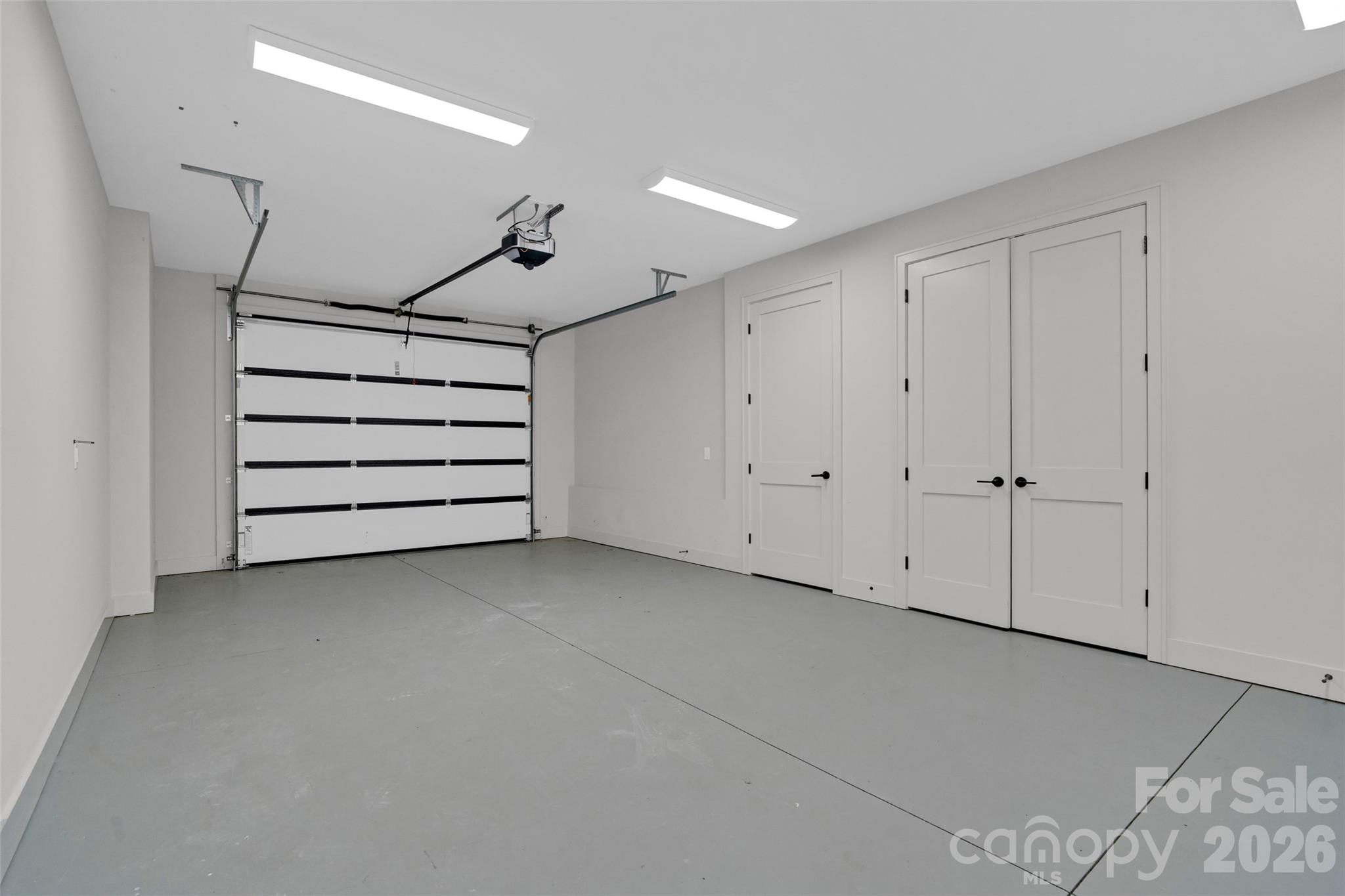 Basement garage - 24 Copper Mill Court, Candler