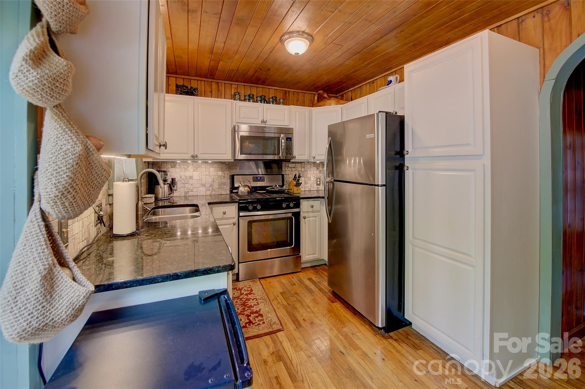 Single Family Residence at 262 Azalea Hills Lane, Spruce Pine, photo 20 of 48