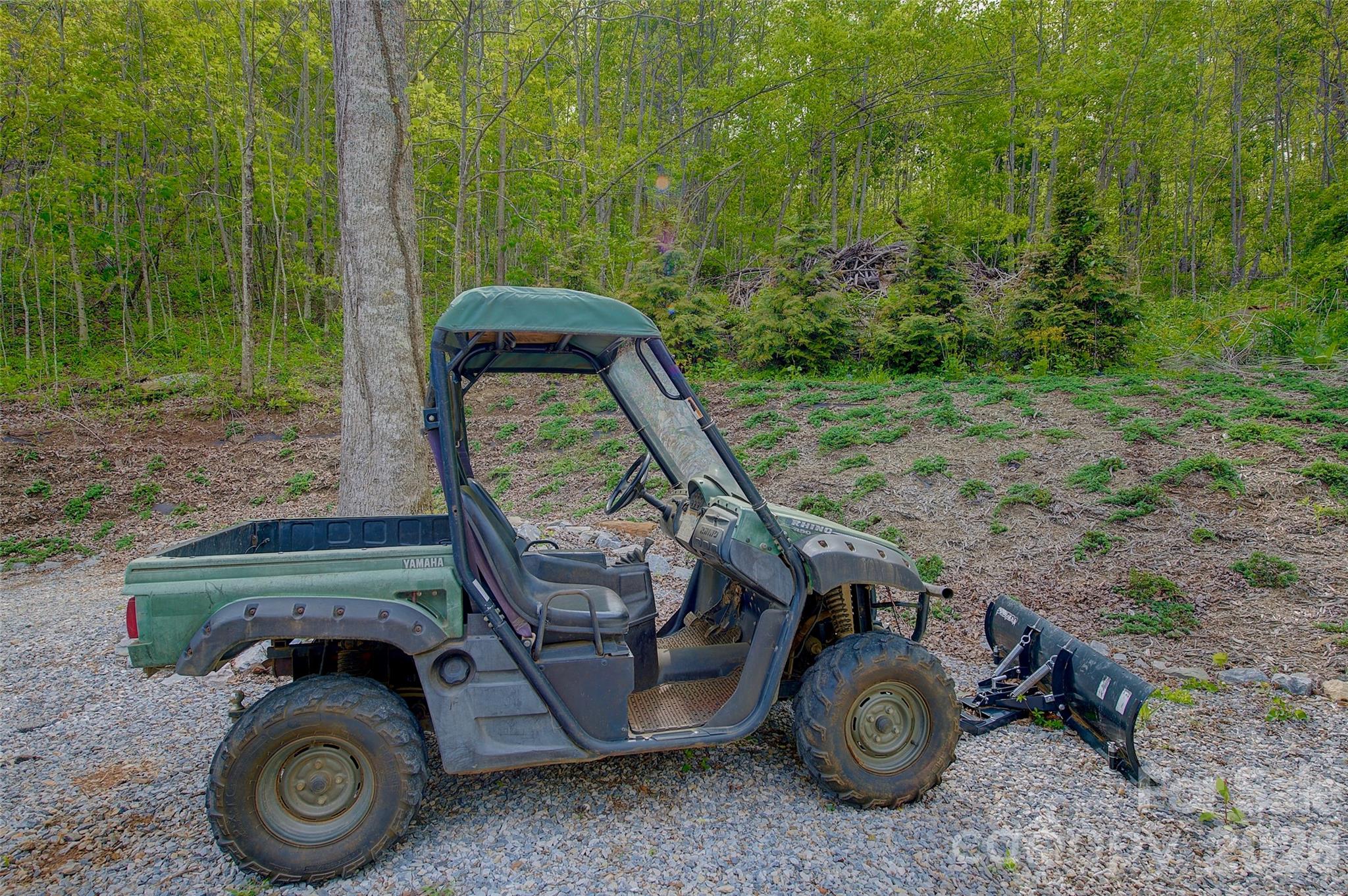 The two seater for cleaning the drive - 262 Azalea Hills Lane, Spruce Pine