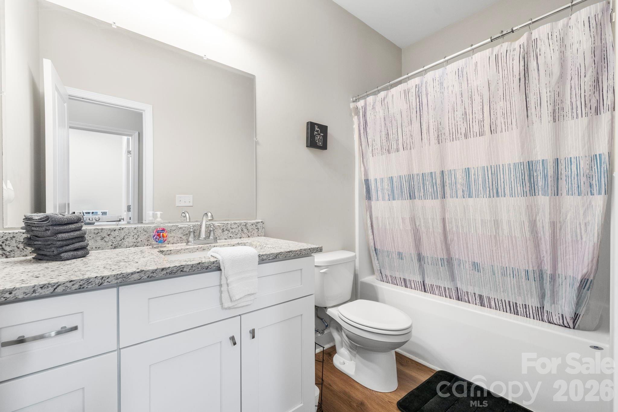 Single Family Residence at 402 2nd Street SW, Hickory, photo 15 of 24