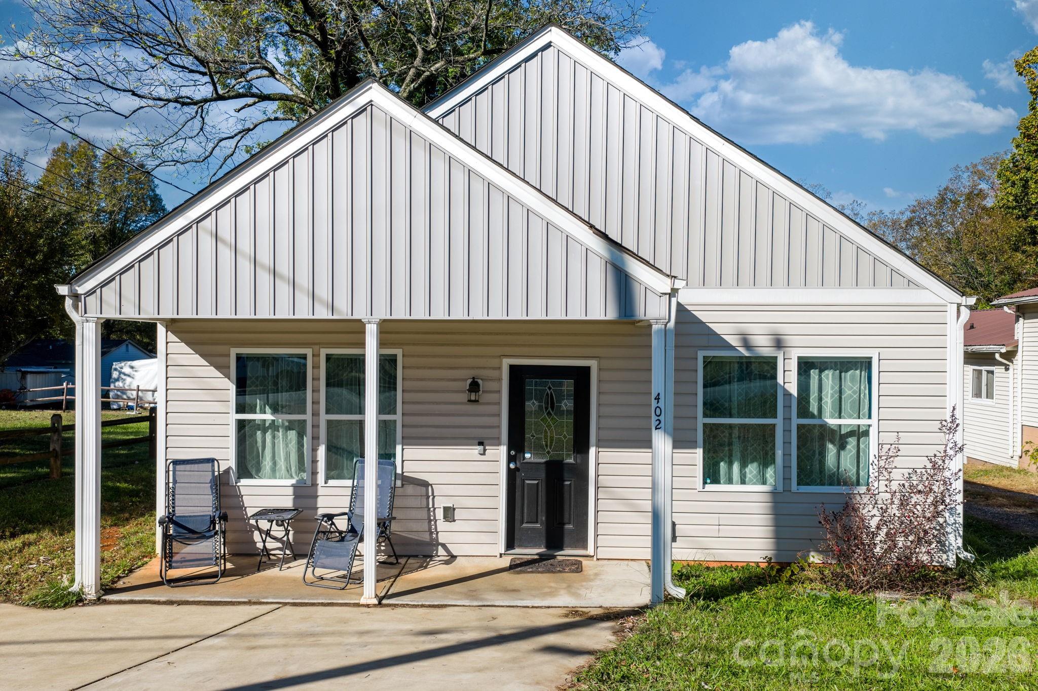 Single Family Residence at 402 2nd Street SW, Hickory, photo 20 of 24