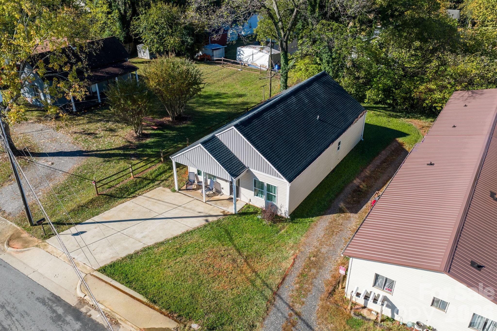 Single Family Residence at 402 2nd Street SW, Hickory, photo 22 of 24