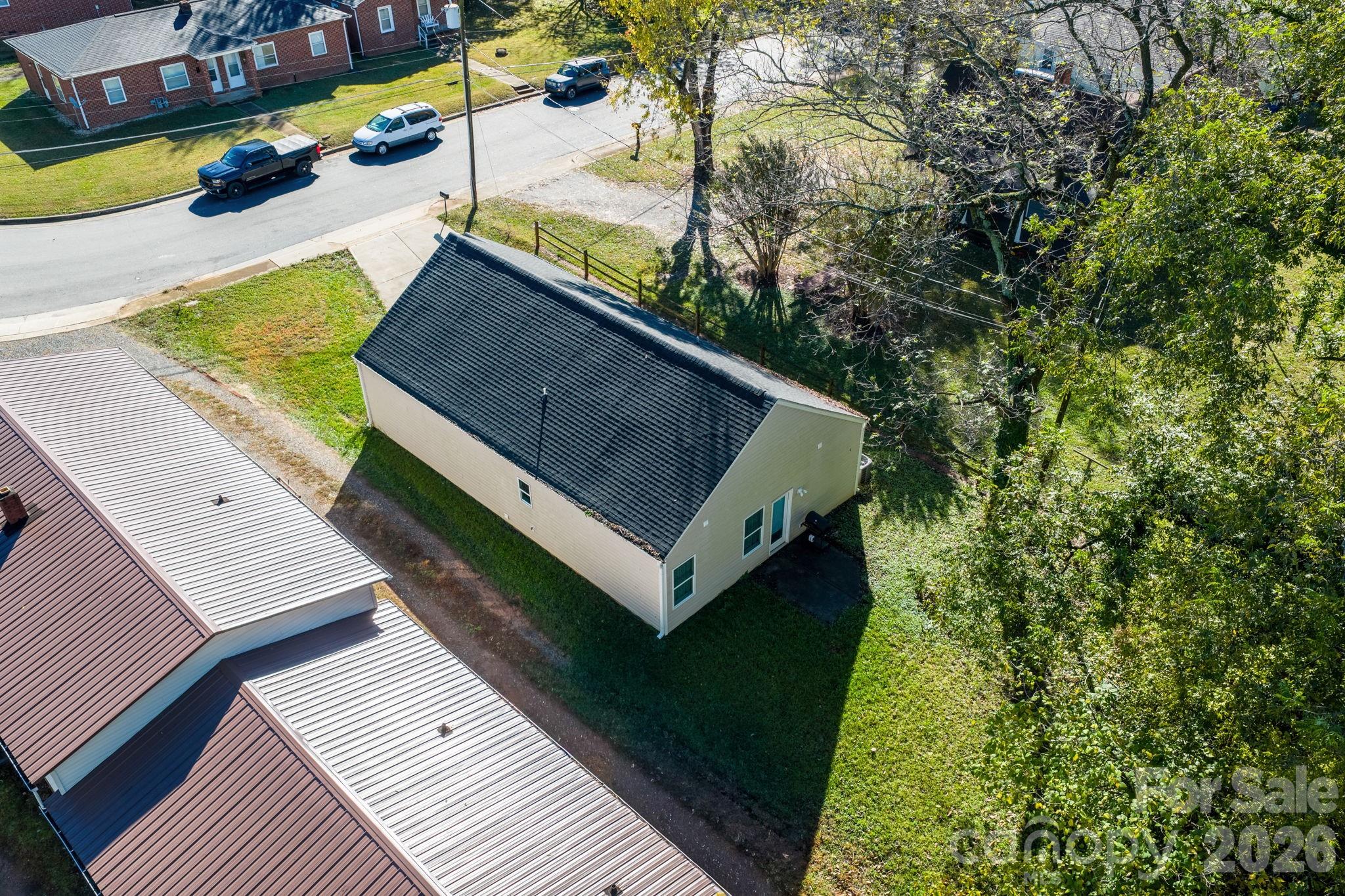 Single Family Residence at 402 2nd Street SW, Hickory, photo 23 of 24
