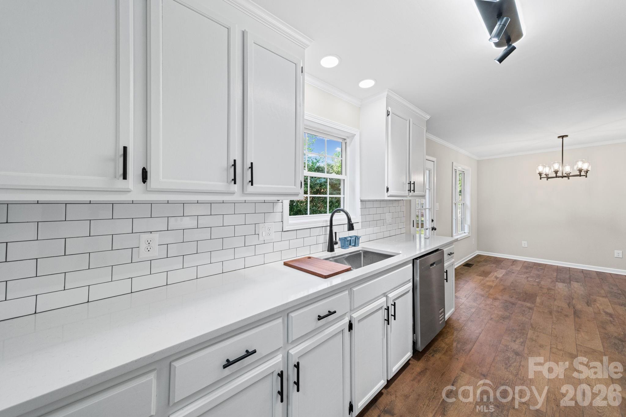 Single Family Residence at 2327 Sunset Drive, Gastonia, photo 9 of 33