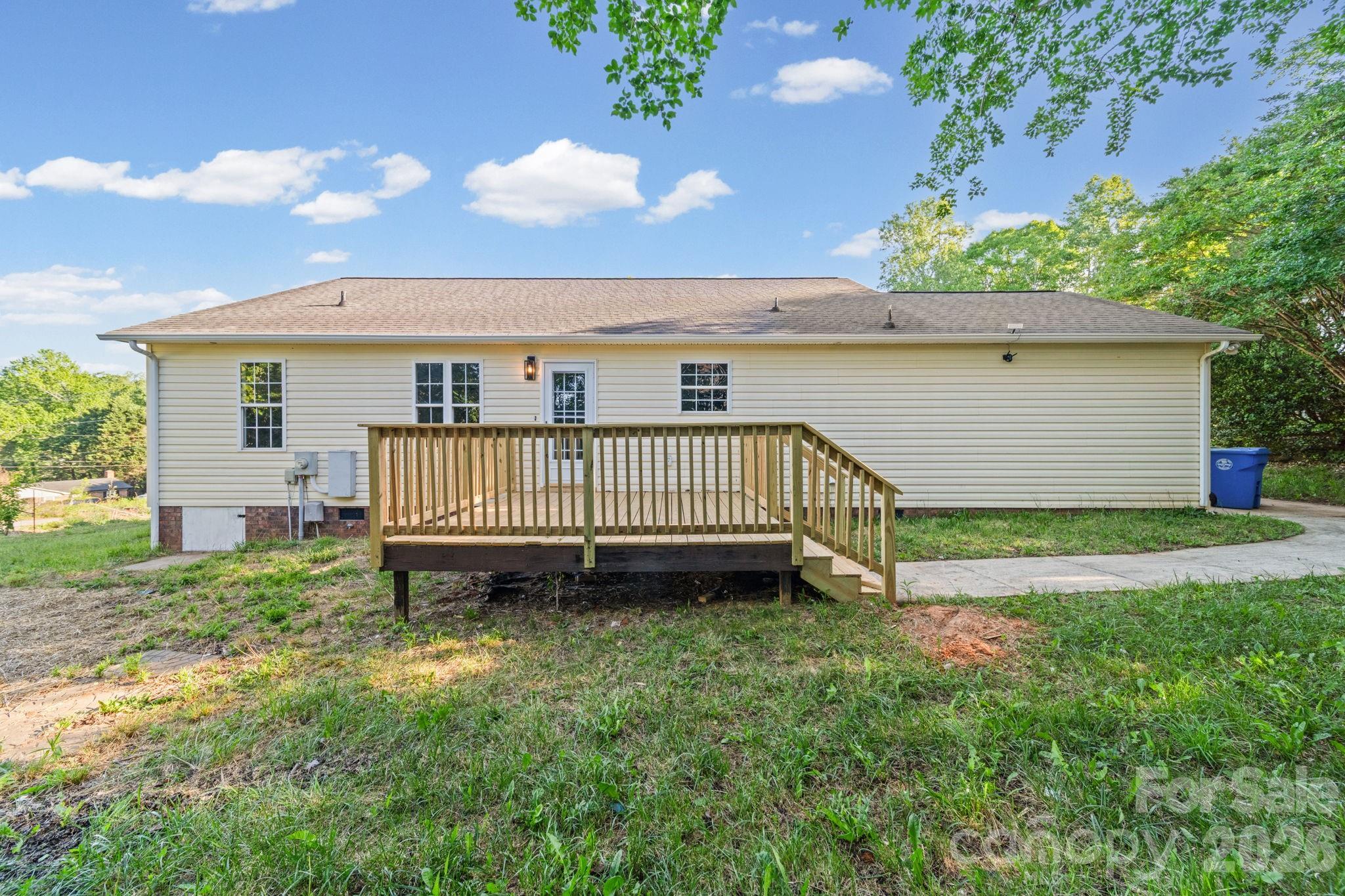 Single Family Residence at 2327 Sunset Drive, Gastonia, photo 32 of 33