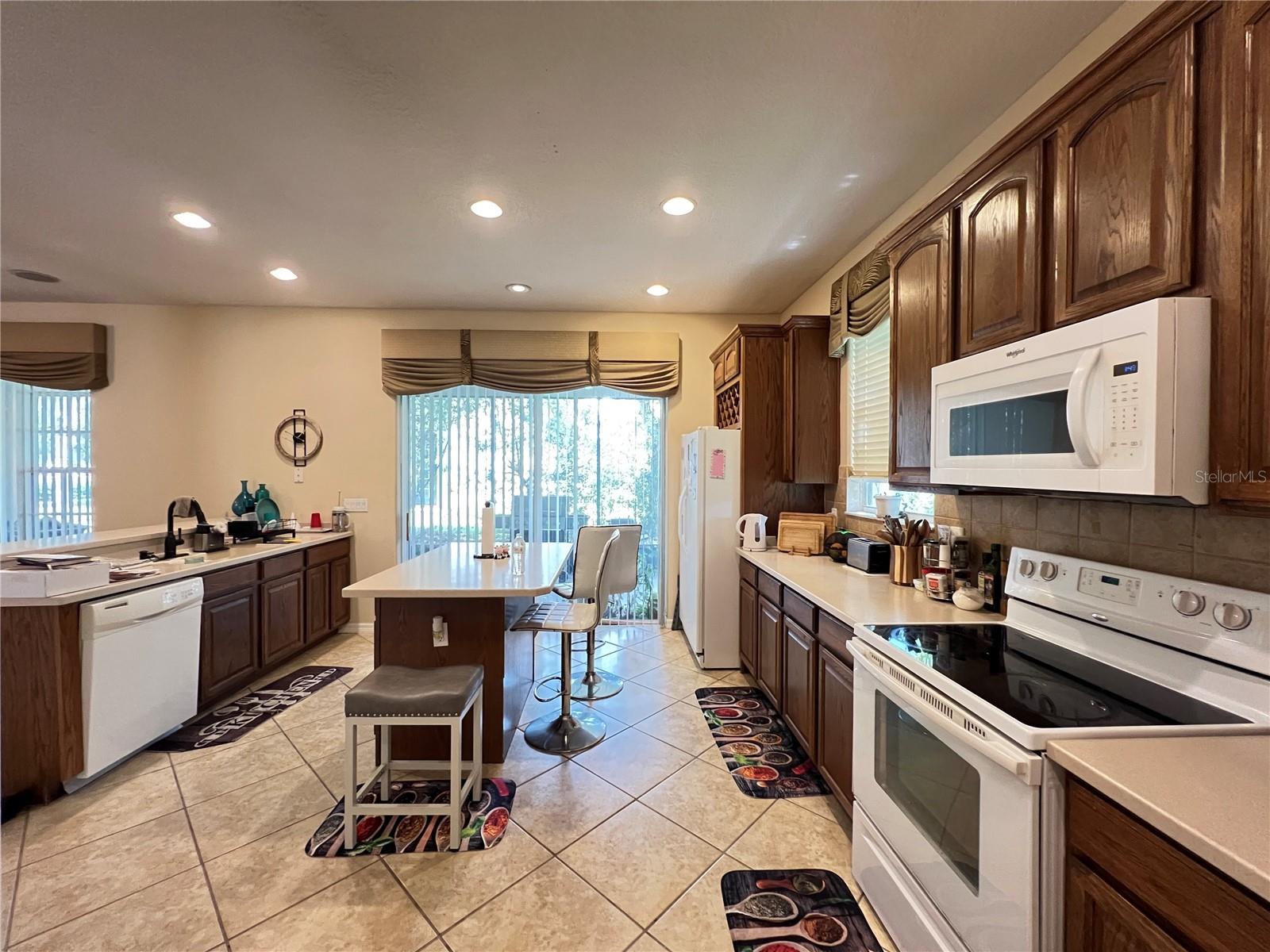 Single Family Residence at 1607 TAIL FEATHER DR, KISSIMMEE, photo 7 of 52
