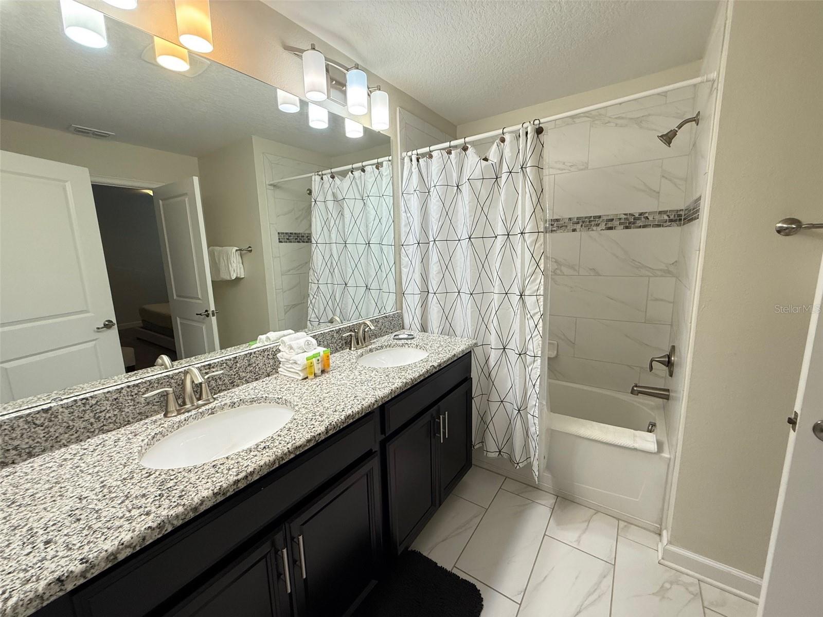 Townhouse at 9055 DOGLEG DR, DAVENPORT, photo 18 of 24