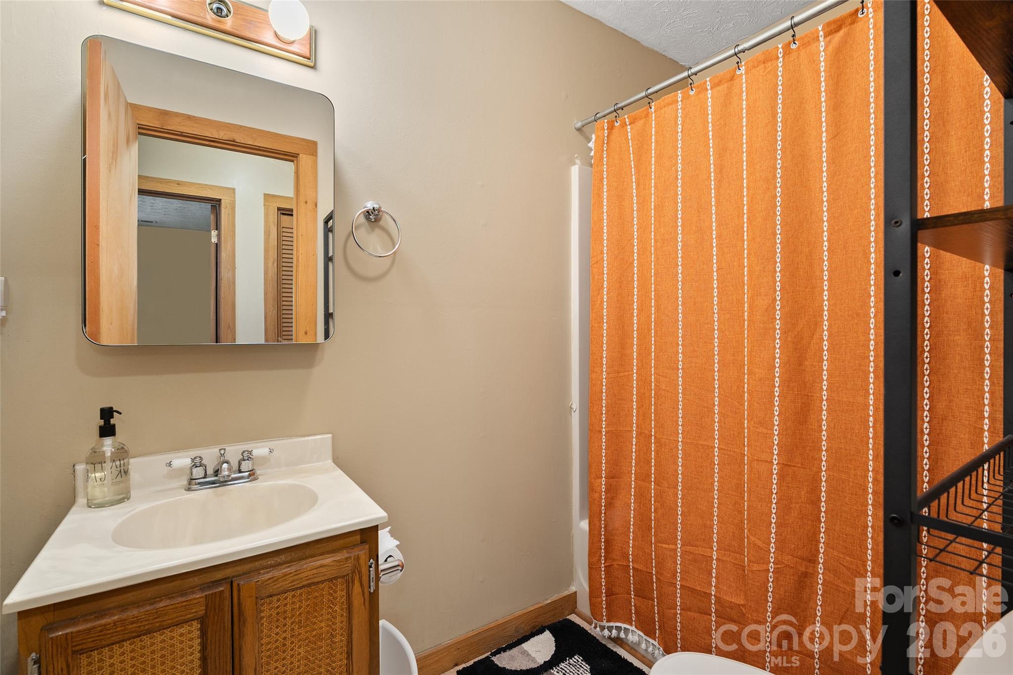 Single Family Residence at 107 Pretty View Lane, Waynesville, photo 15 of 18