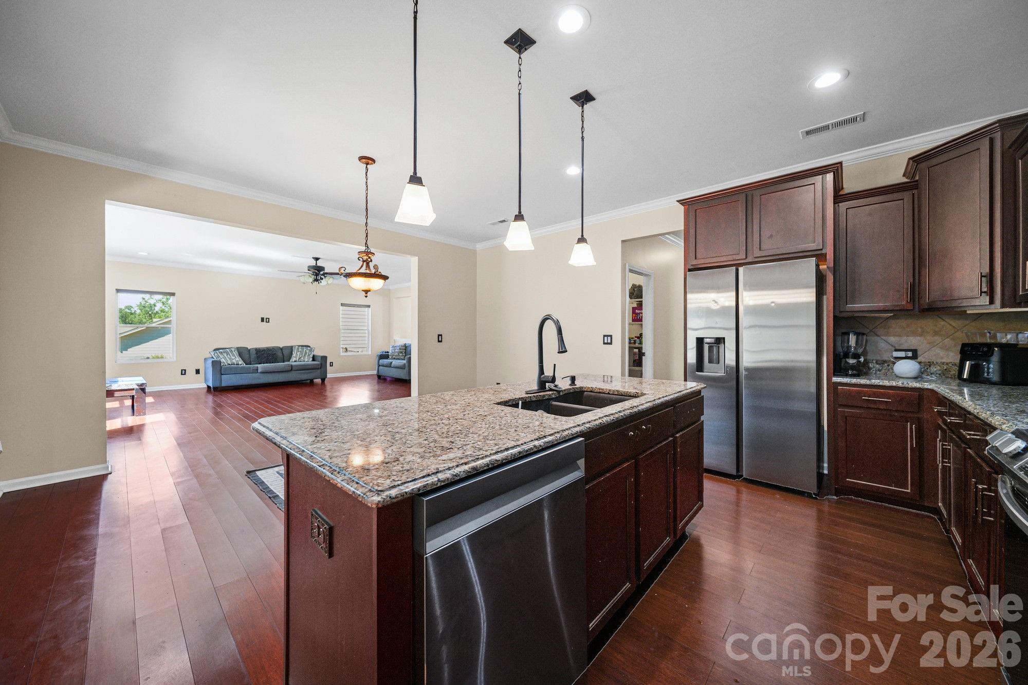 Kitchen - 157 Old Harbor Drive, Mount Gilead
