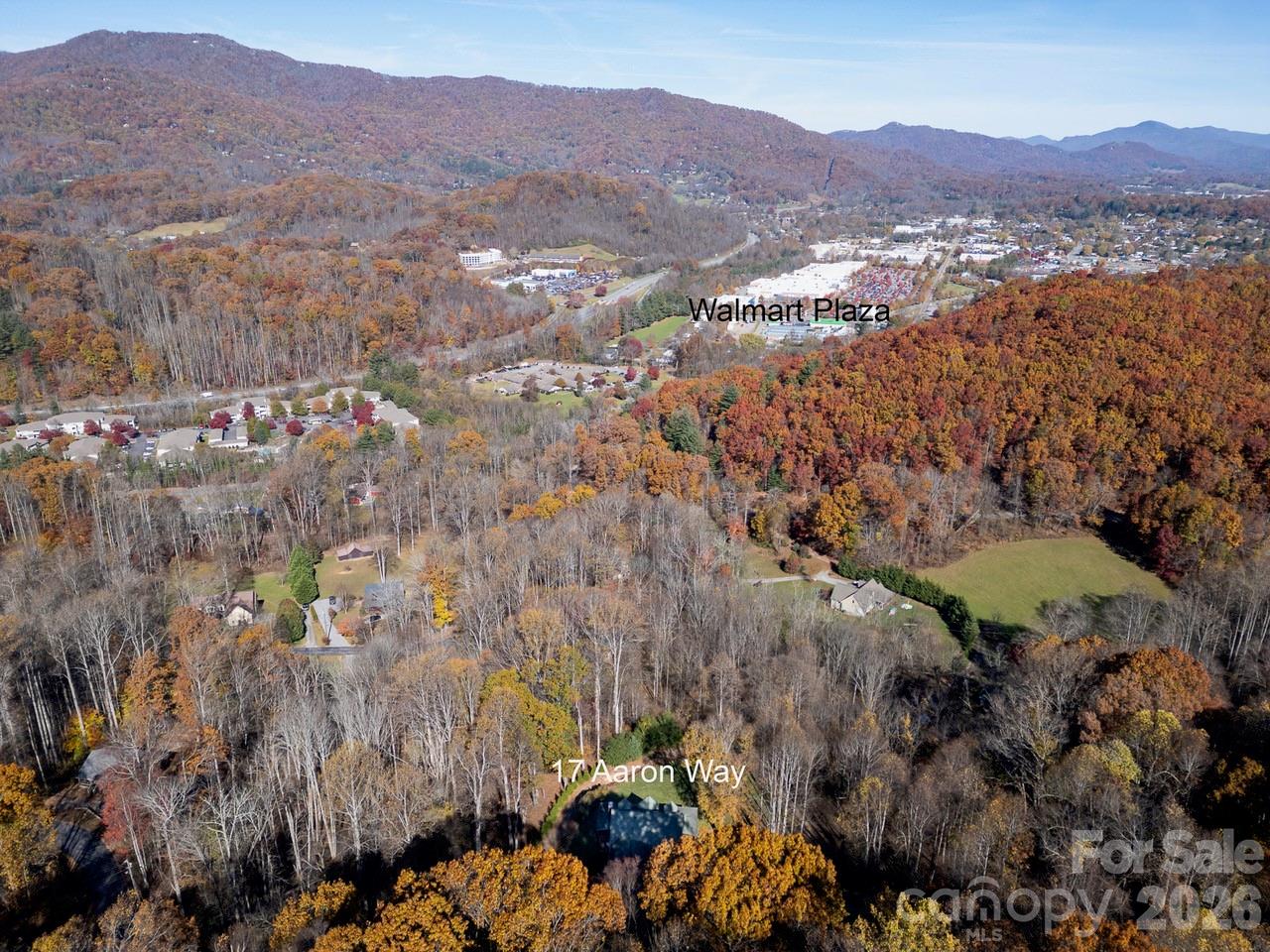 Close to Wal Mart, shopping stores, and Hwy 19/74 - 17 Aaron Way, Waynesville