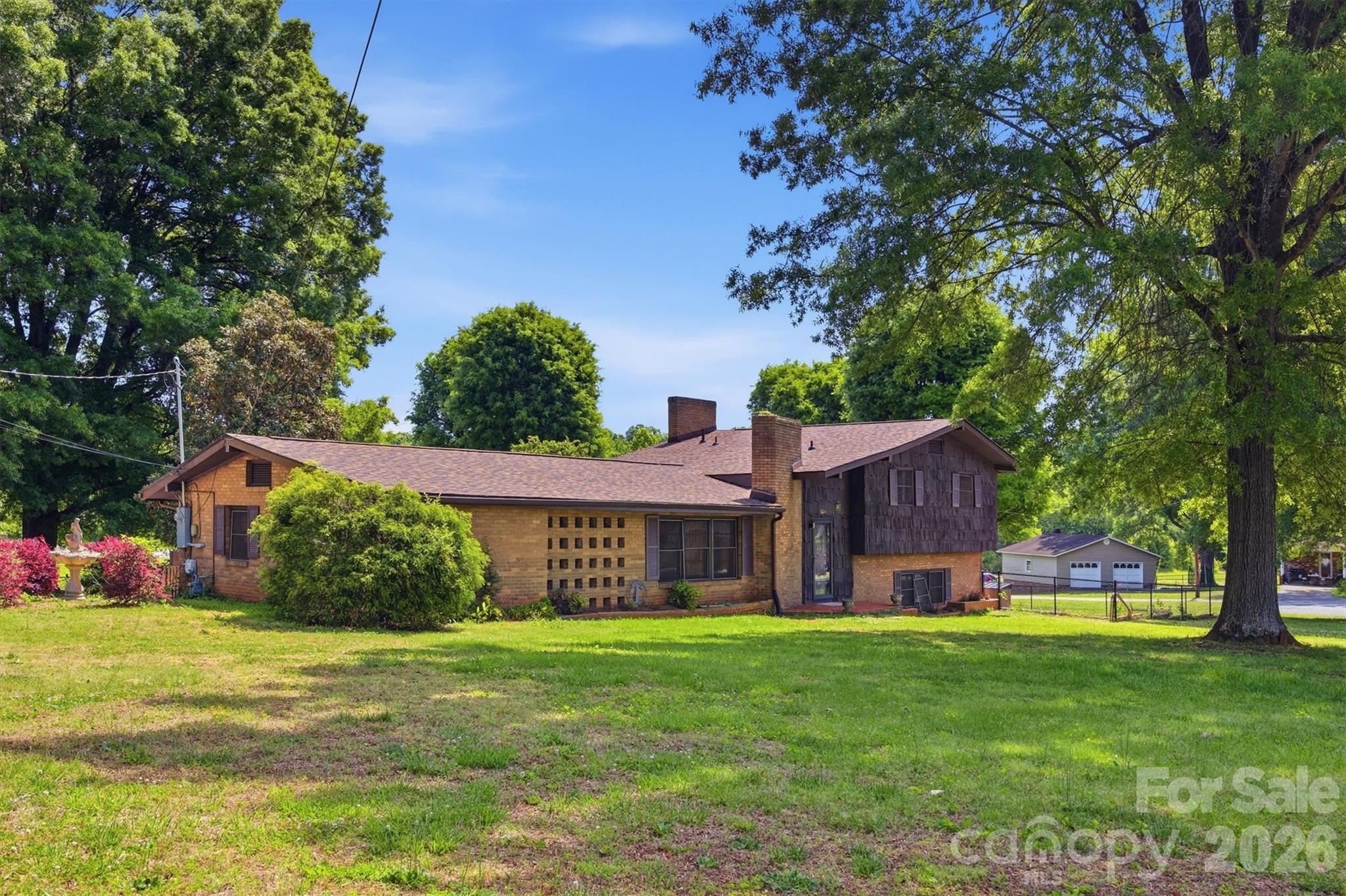 Single Family Residence at 3634 Brookwood Drive, Maiden, photo 5 of 34