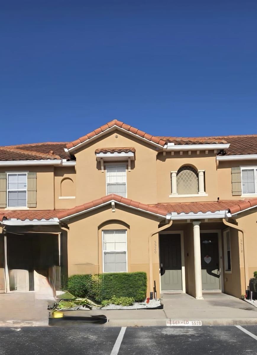 5520 PARADISE CAY CIR