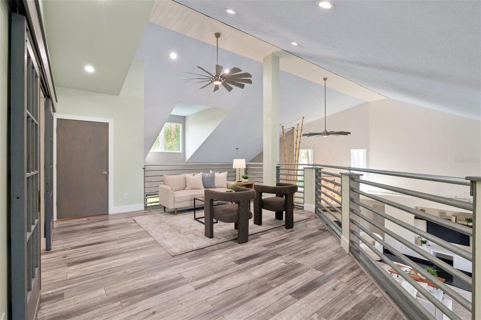 Upstairs Loft - 9642 BEAR LAKE RD, APOPKA