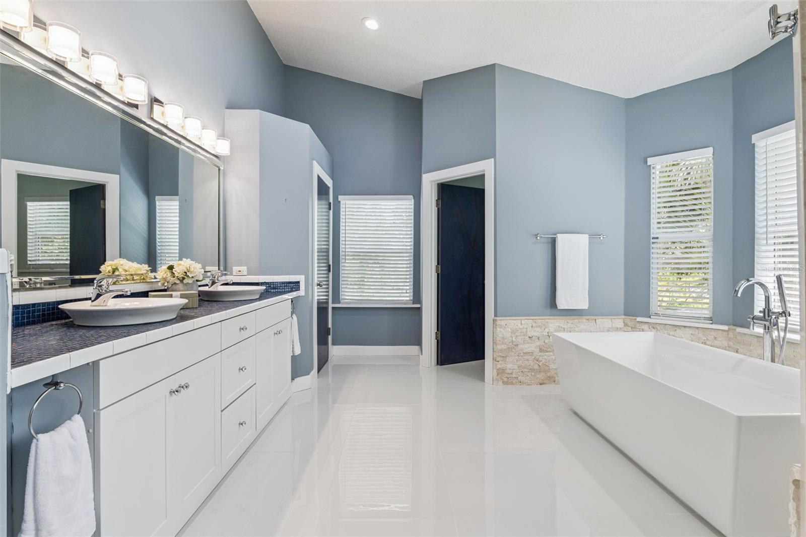 WOWWWWWWW - 9642 BEAR LAKE RD, APOPKA
