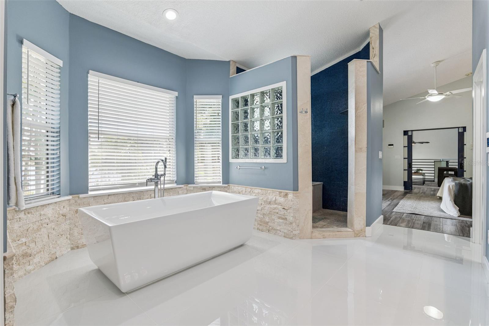 Incredible bathroom renovation! - 9642 BEAR LAKE RD, APOPKA