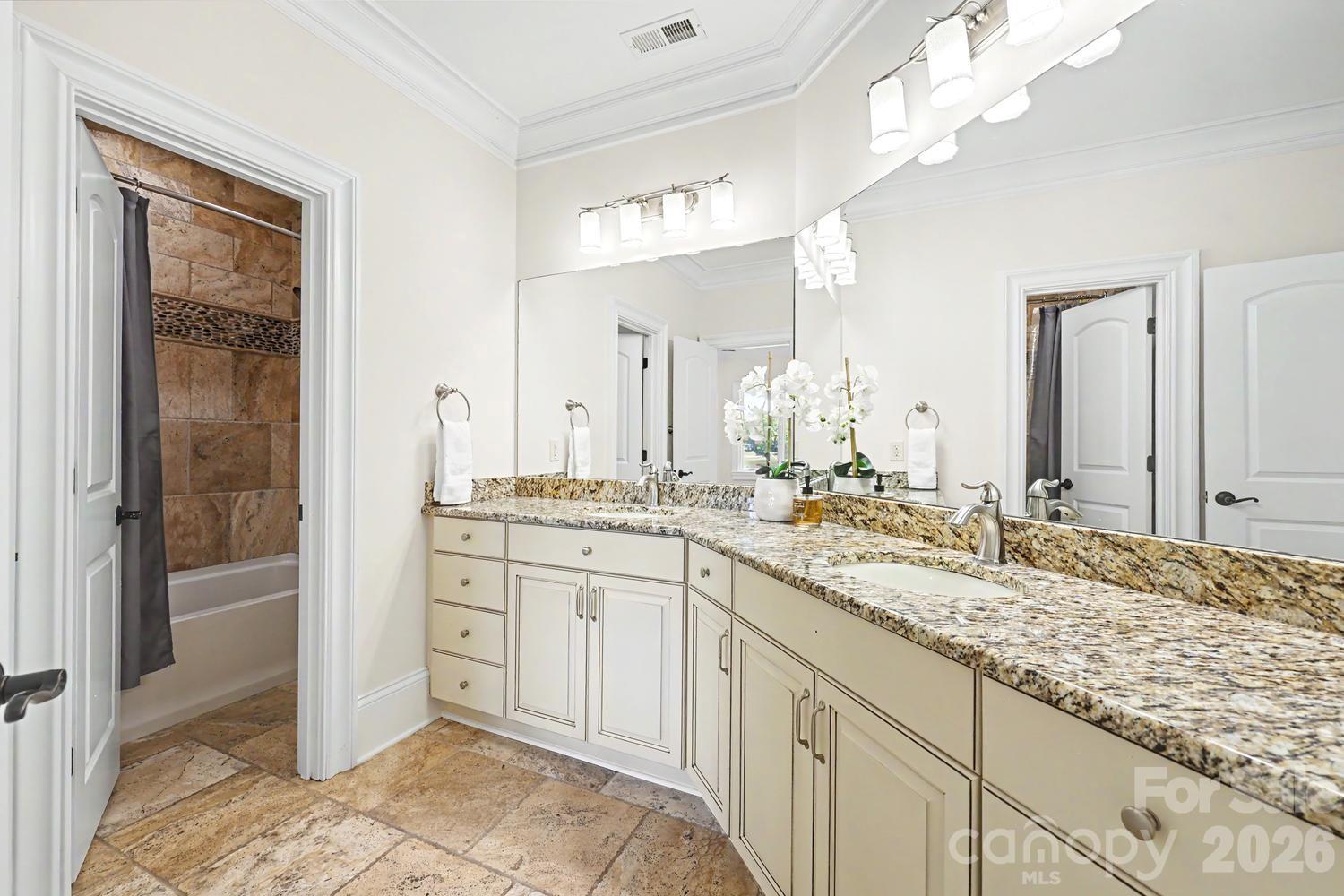 Jack and Jill bathroom - 8041 Water View Drive, Belmont