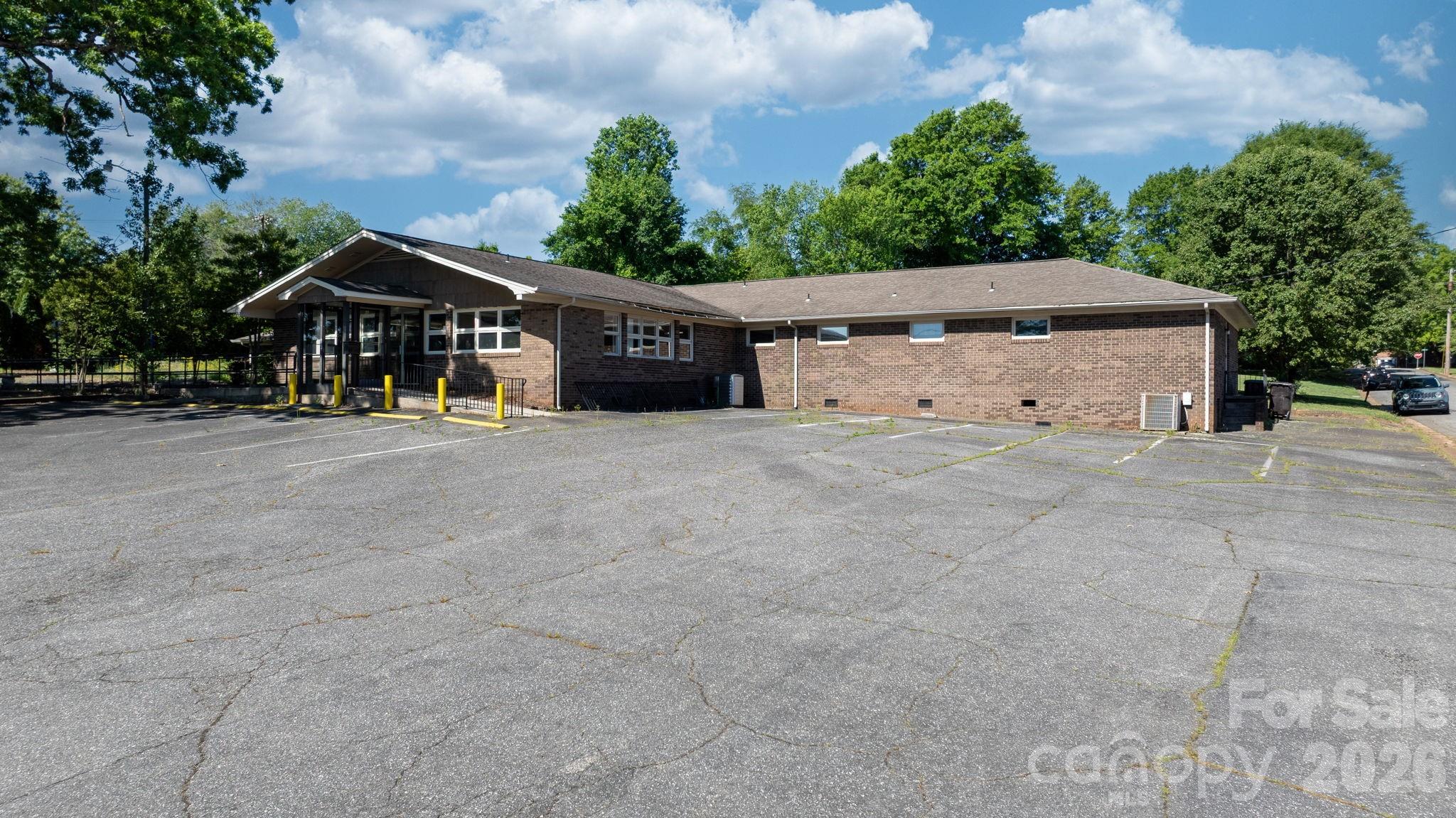 Medical at 304 S Main Street, Morganton, photo 4 of 42