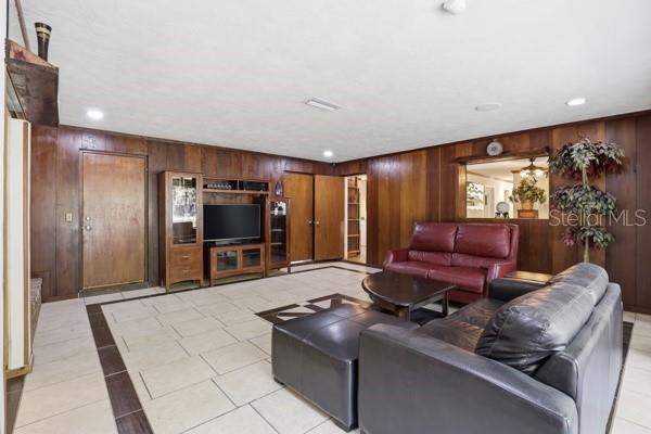 Living Room - 3630 NW 136TH ST, GAINESVILLE