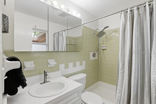 Primary Bath - 3630 NW 136TH ST, GAINESVILLE